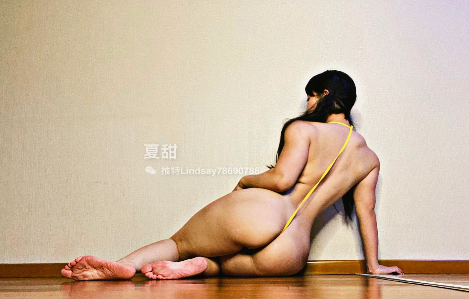 国版卡戴珊！推特抖音网红撸铁健身女王（夏甜）下海不雅自拍流出露出裸体健身裸舞身材无敌
