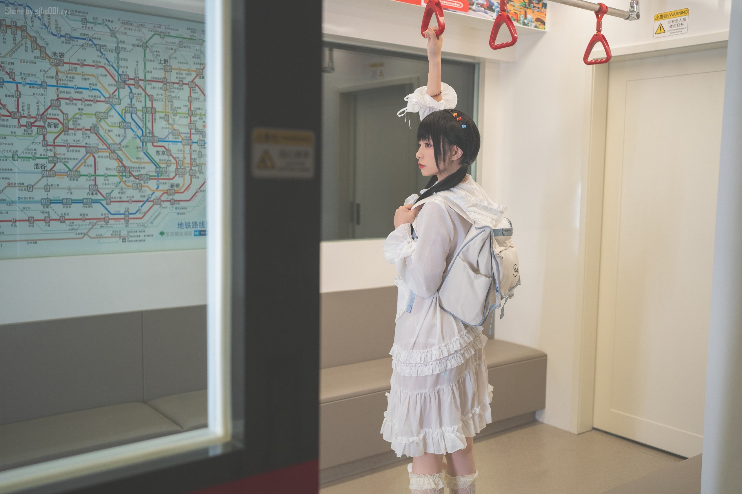 【爆机少女喵小吉】 深夜地铁