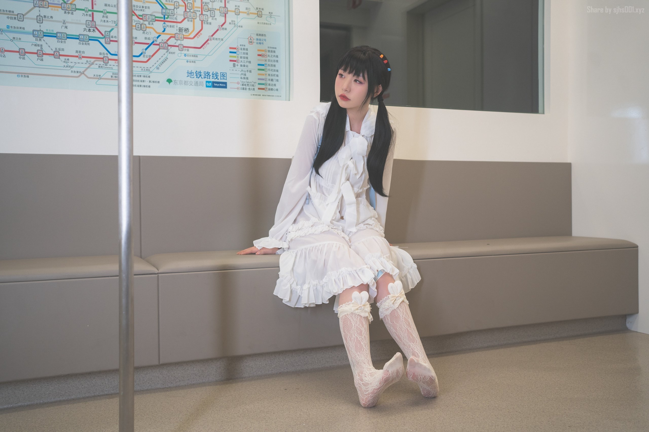 【爆机少女喵小吉】 深夜地铁