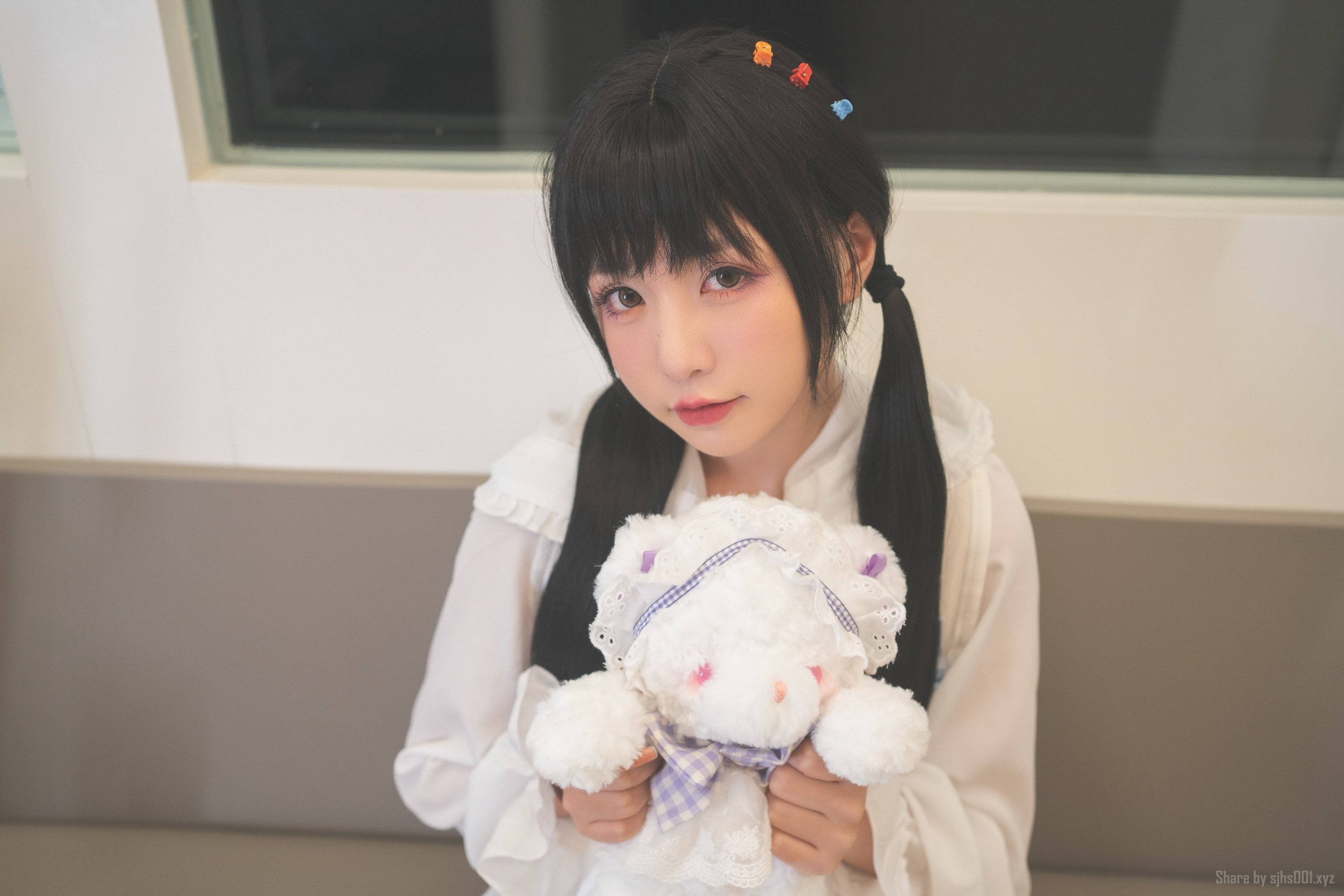 Explosive Machine Girl Meow Xiao Ji: Late Night Subway