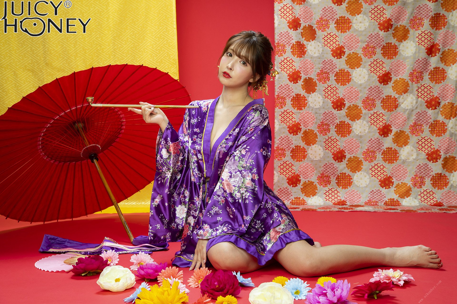 Trading Card Linked Photo Book: Juicy Honey plus 9 - Yua Mikami & Shuri Miyatani