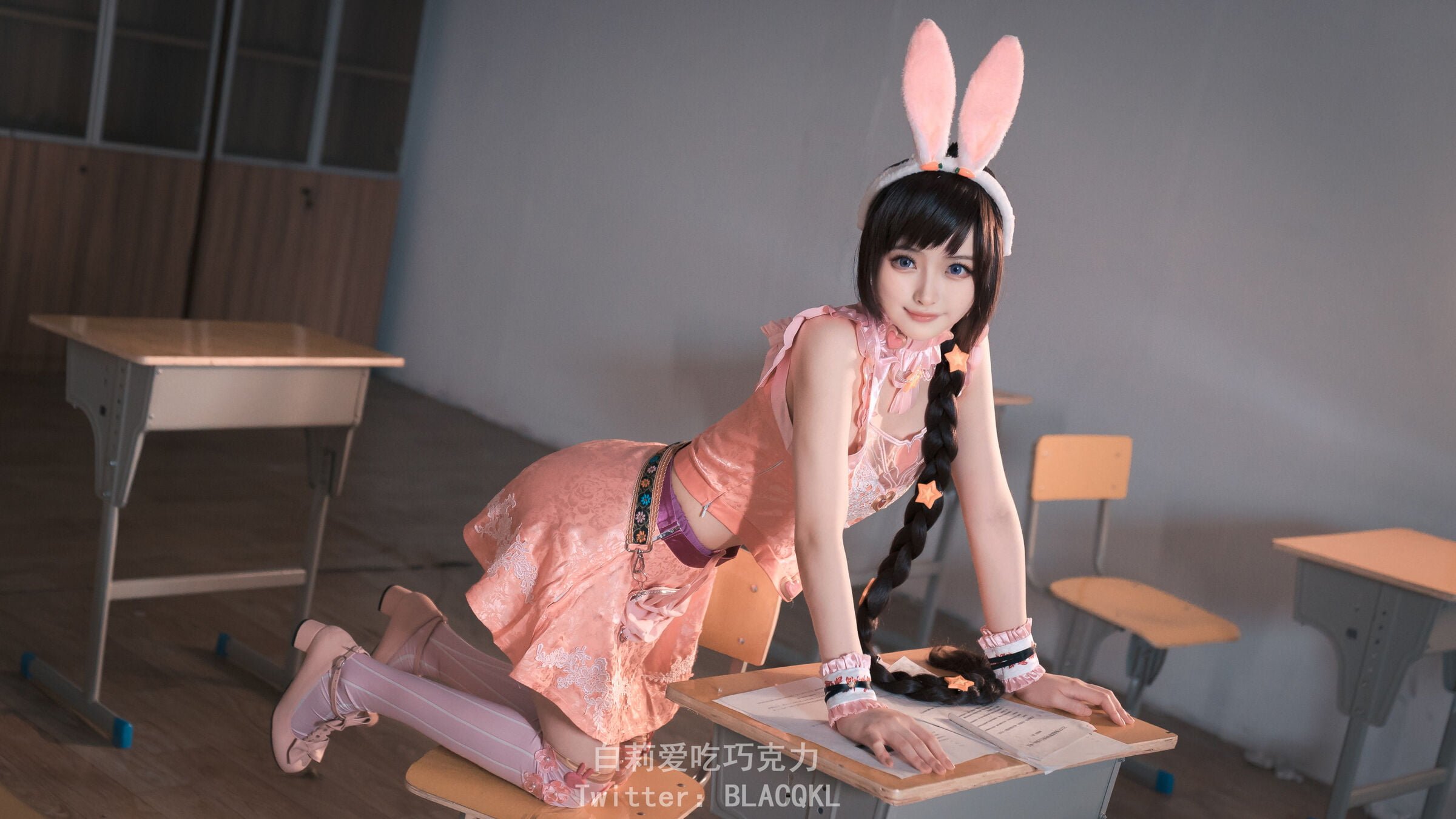Baili loves to eat chocolate - Xiao Wu