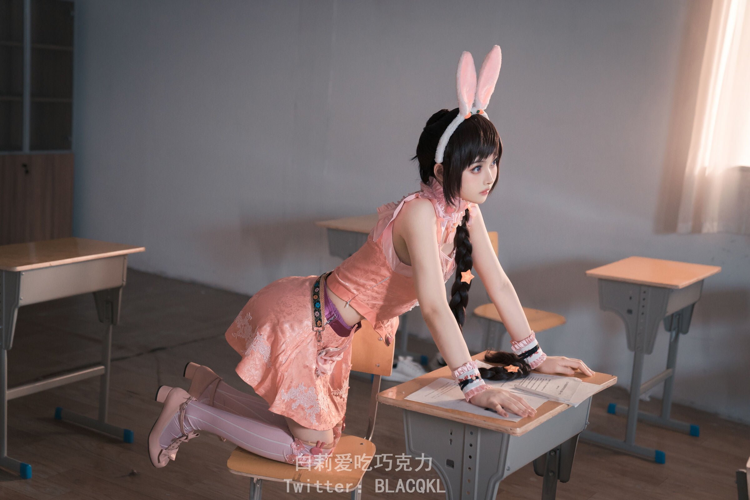Baili loves to eat chocolate - Xiao Wu