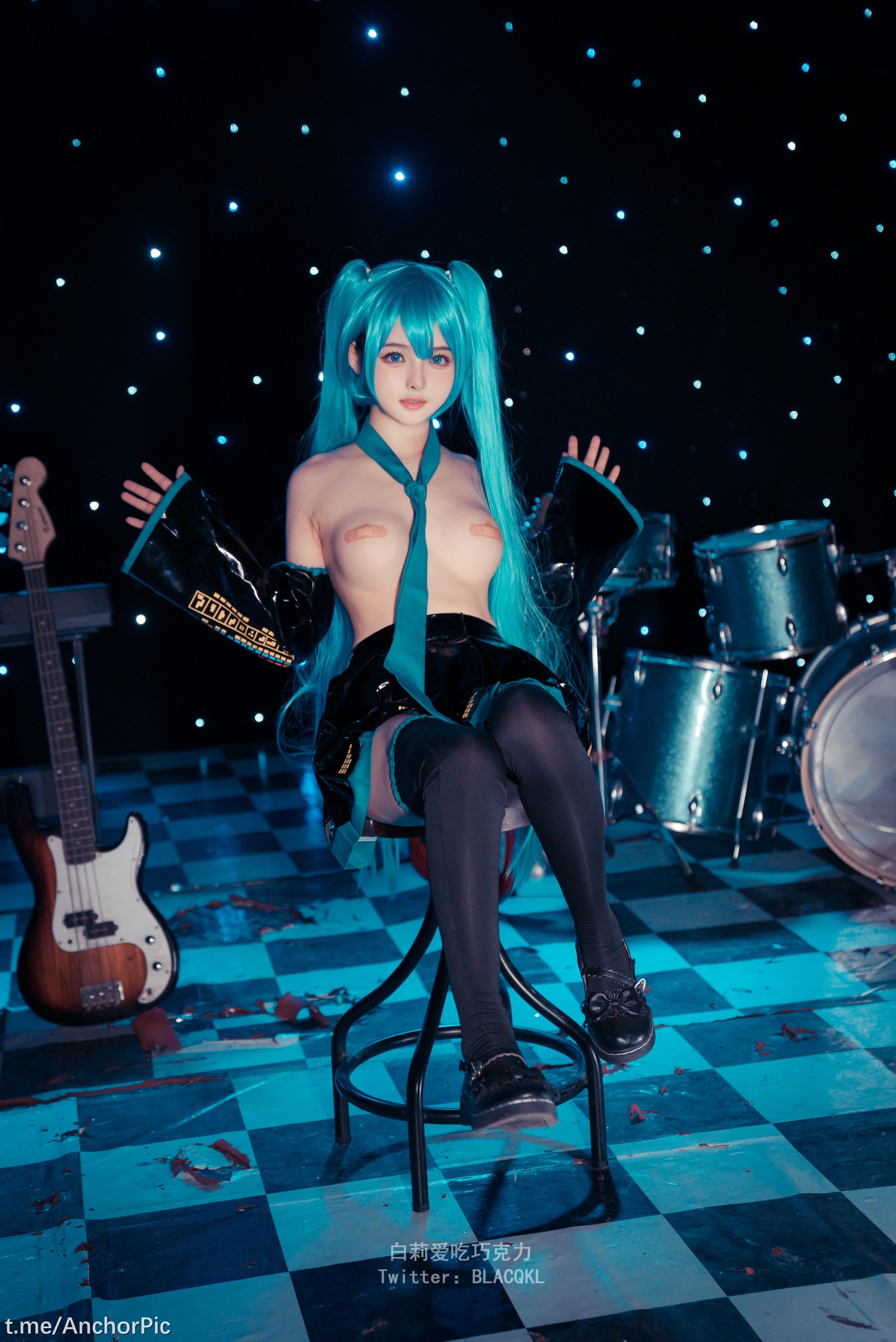 ไป่ลี่ชอบกินช็อกโกแลต - miku ฮัตสึเนะ มิคุ 102P