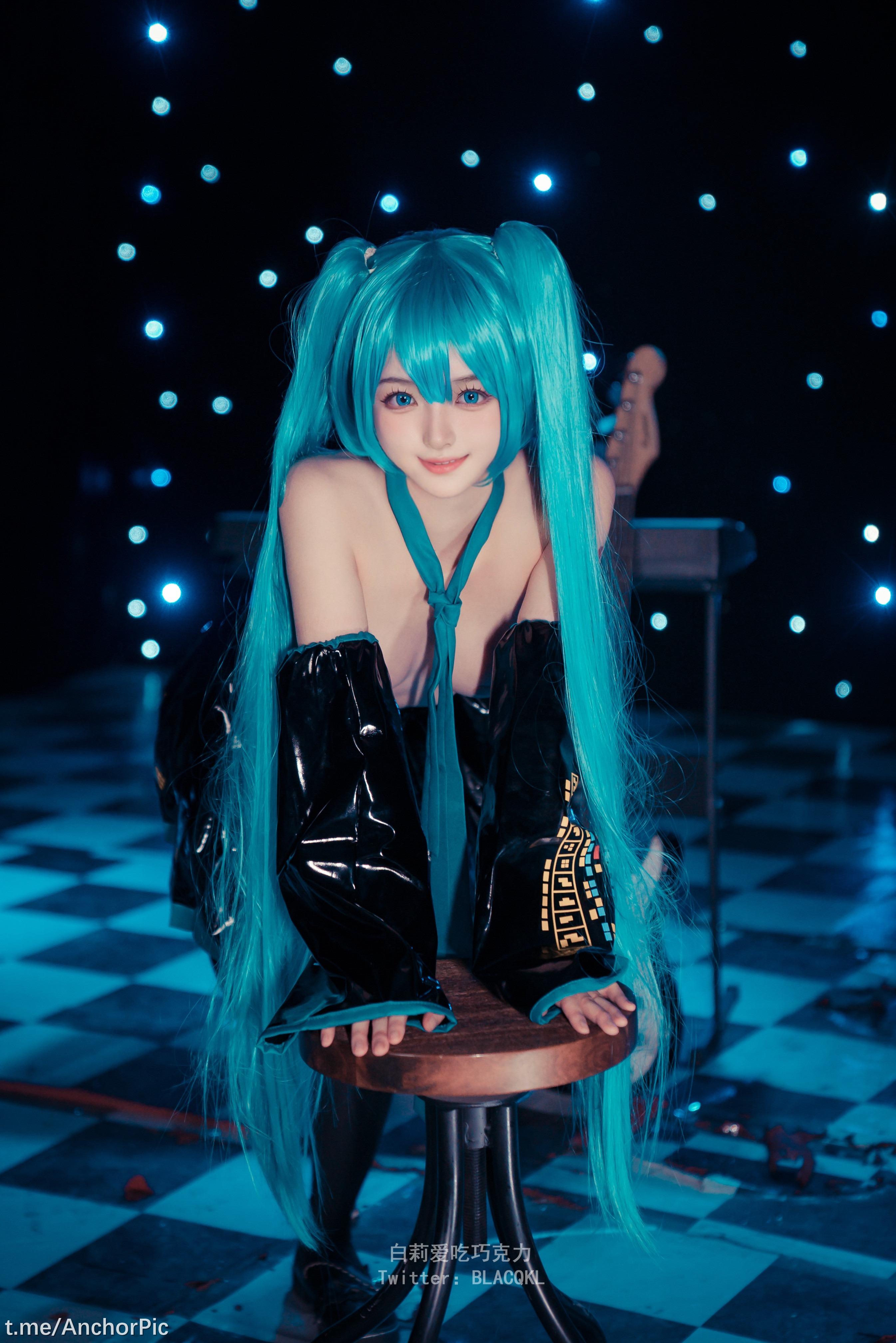 ไป่ลี่ชอบกินช็อกโกแลต - miku ฮัตสึเนะ มิคุ 102P