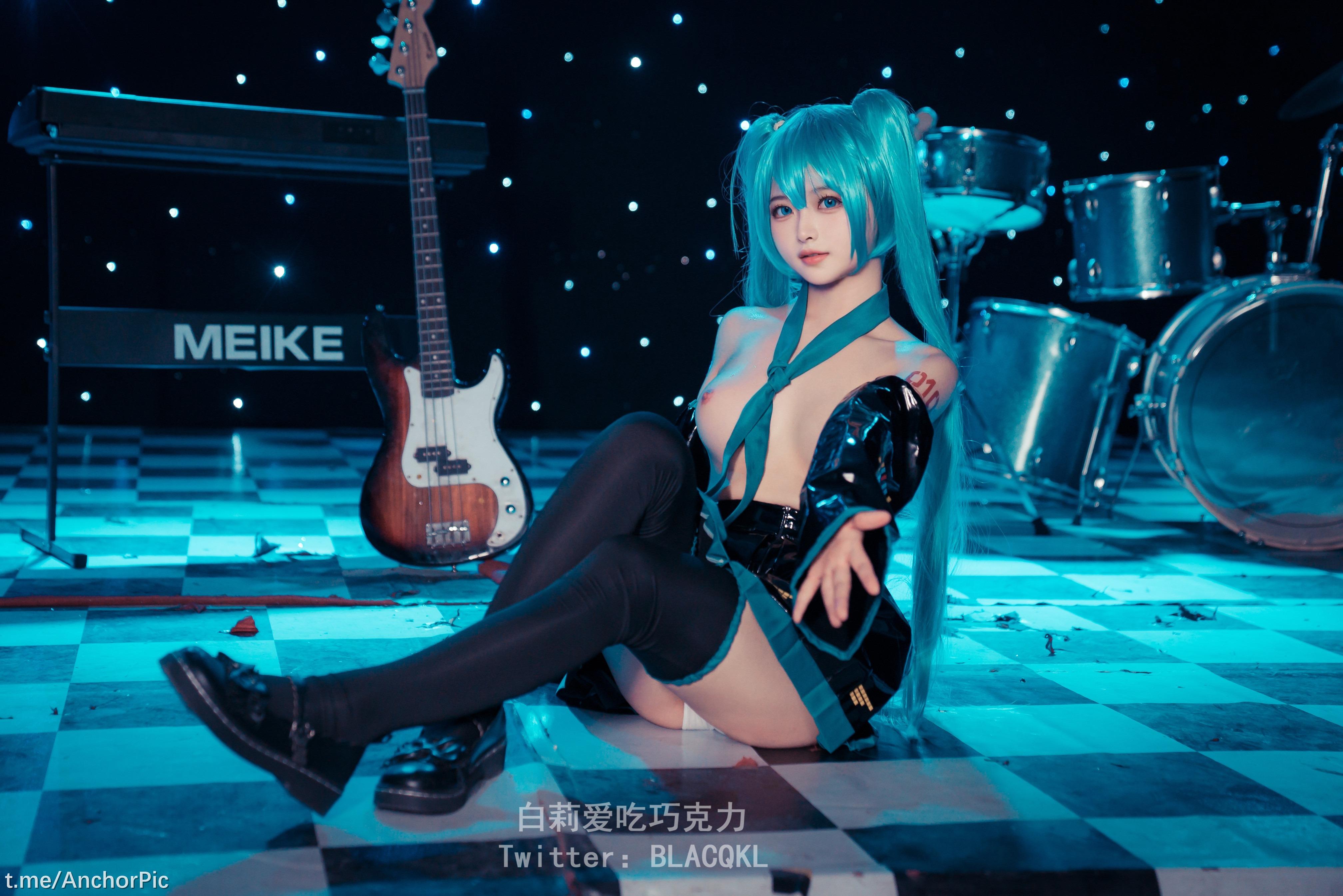 白莉爱吃巧克力 - miku 初音未来 102P