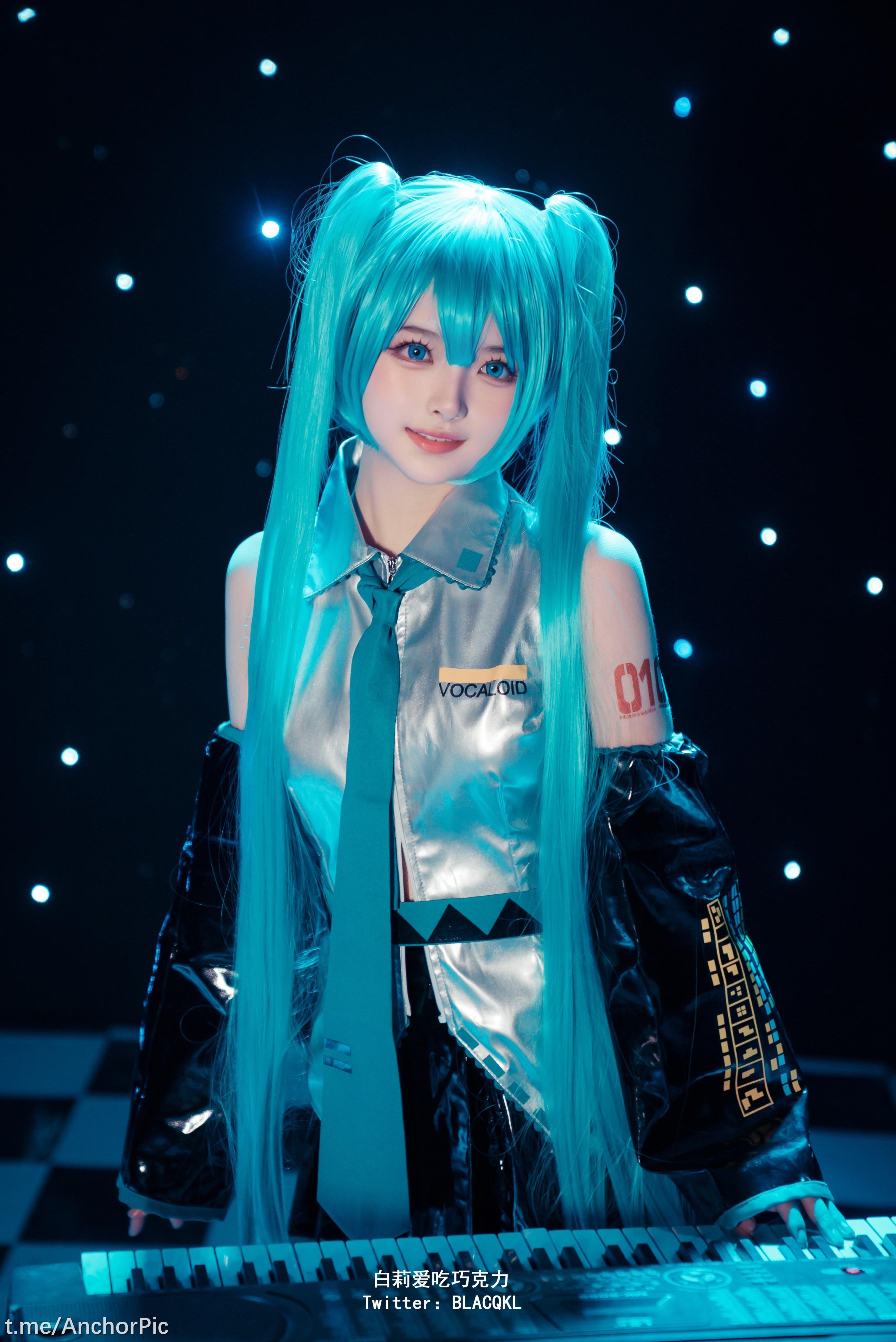 Bạch Ly yêu thích ăn socola - miku Hatsune Miku 102P