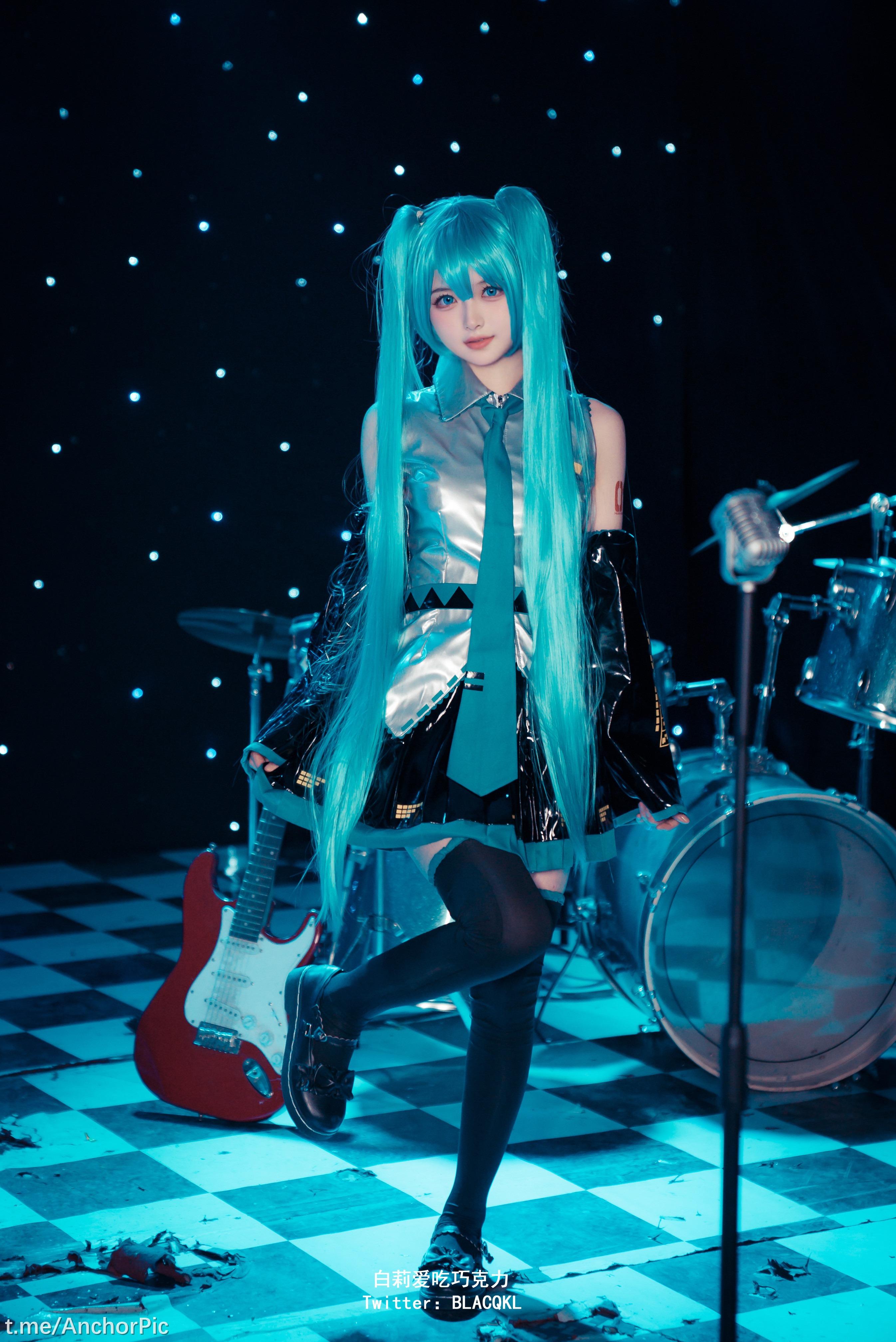 Bạch Ly yêu thích ăn socola - miku Hatsune Miku 102P