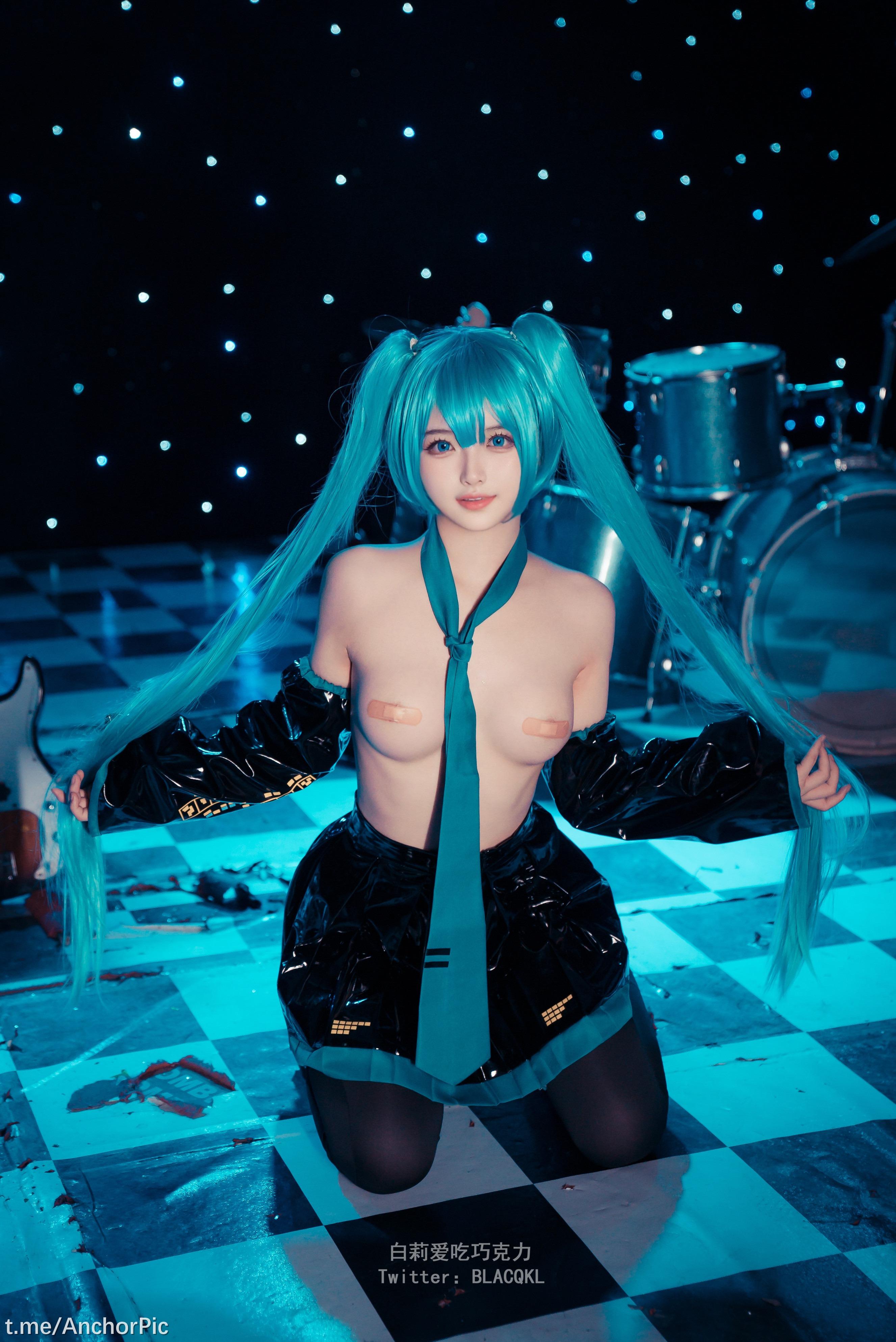 ไป่ลี่ชอบกินช็อกโกแลต - miku ฮัตสึเนะ มิคุ 102P