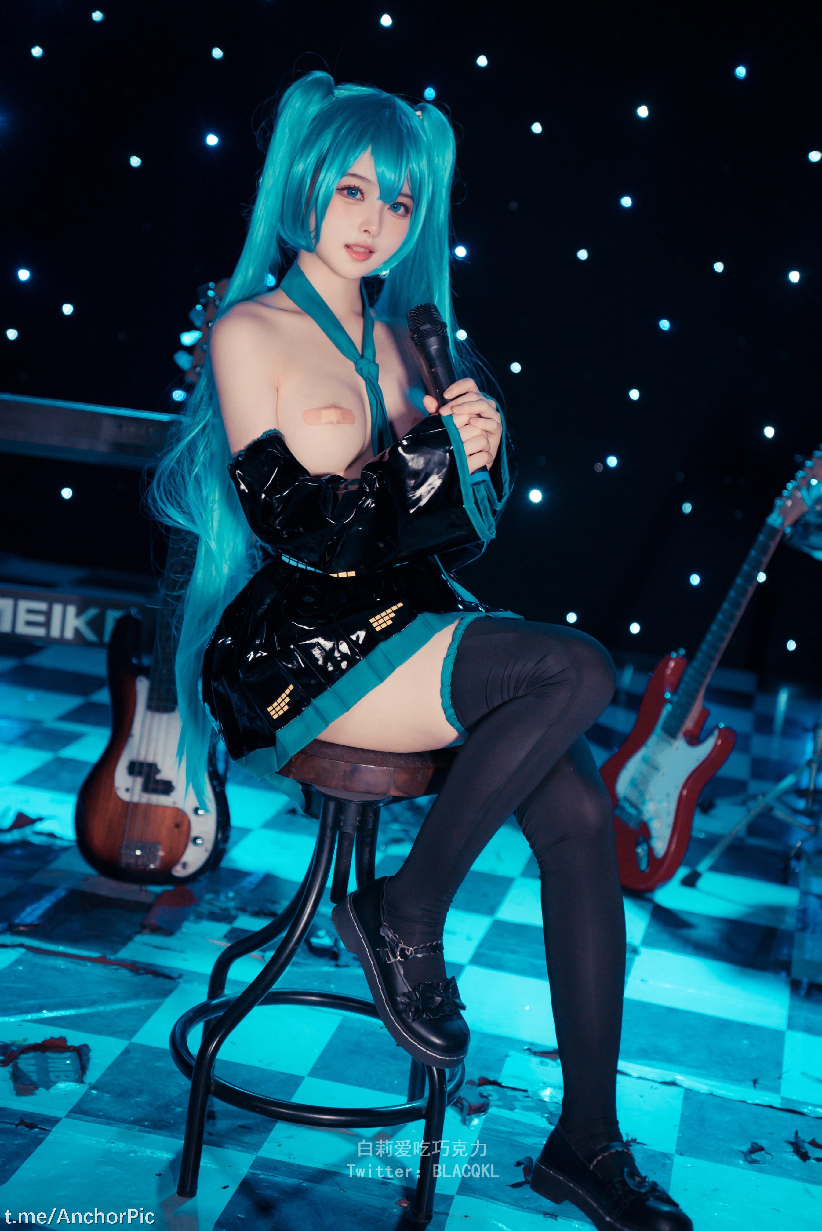 ไป่ลี่ชอบกินช็อกโกแลต - miku ฮัตสึเนะ มิคุ 102P