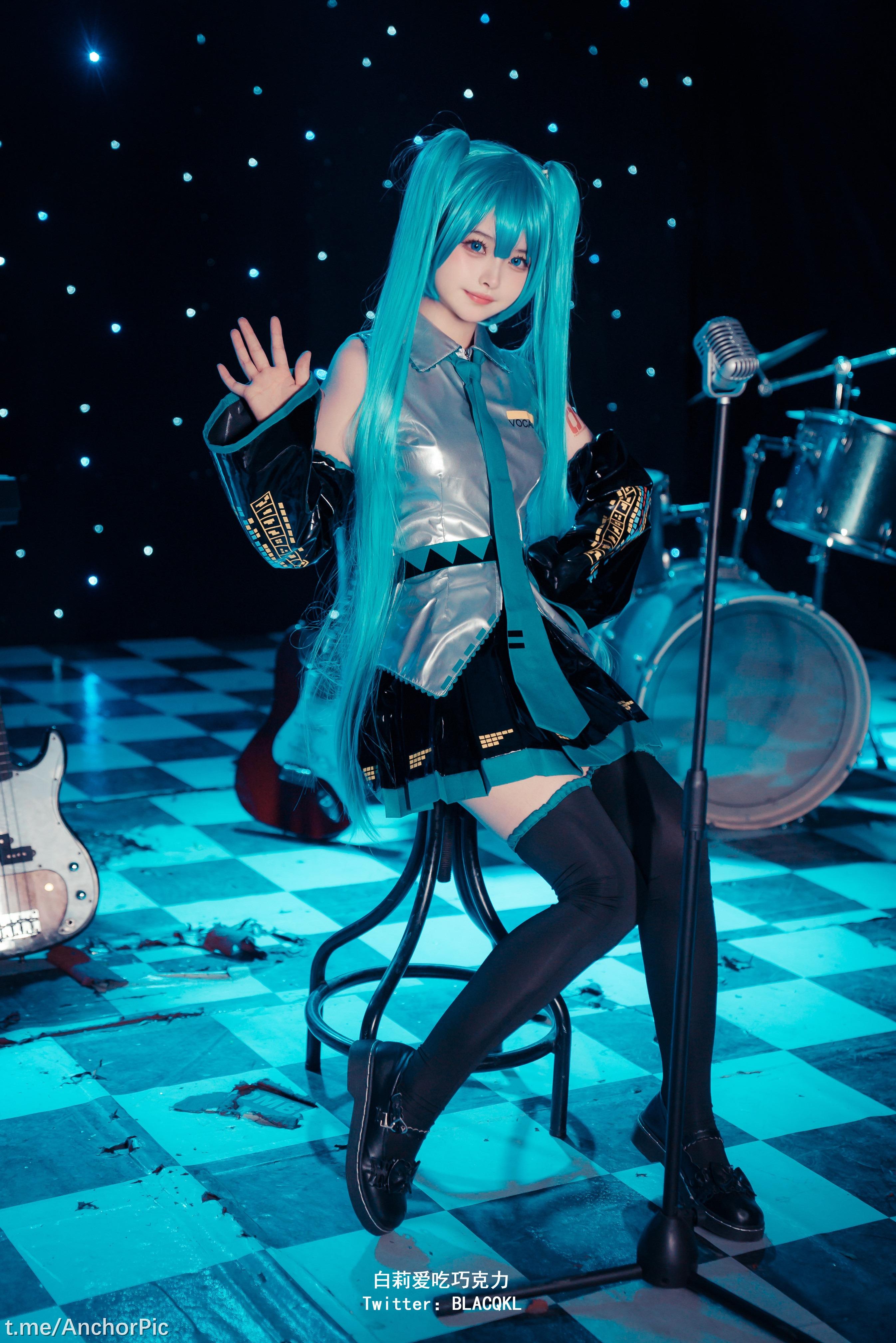 Bạch Ly yêu thích ăn socola - miku Hatsune Miku 102P