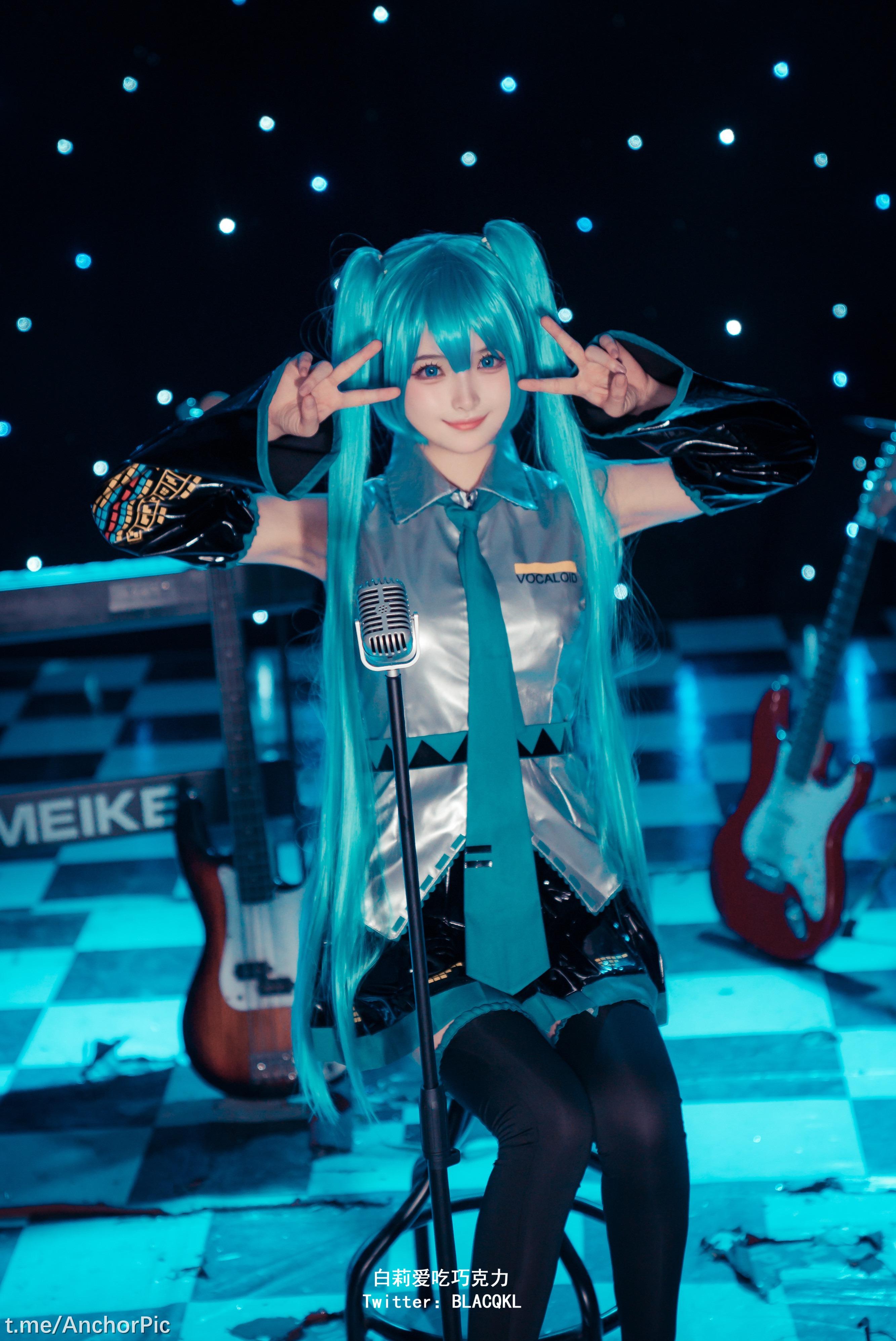 Bạch Ly yêu thích ăn socola - miku Hatsune Miku 102P