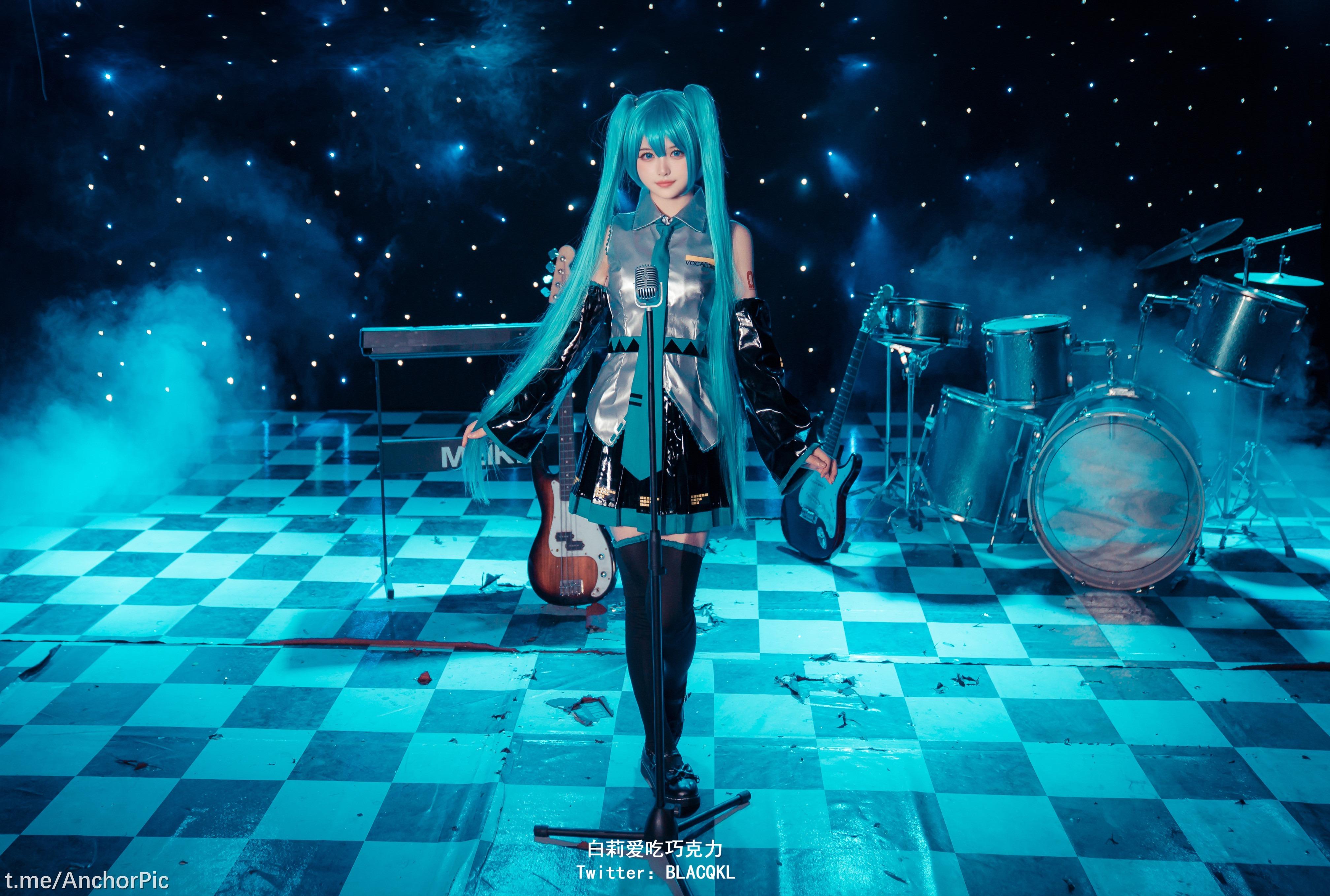 Bạch Ly yêu thích ăn socola - miku Hatsune Miku 102P