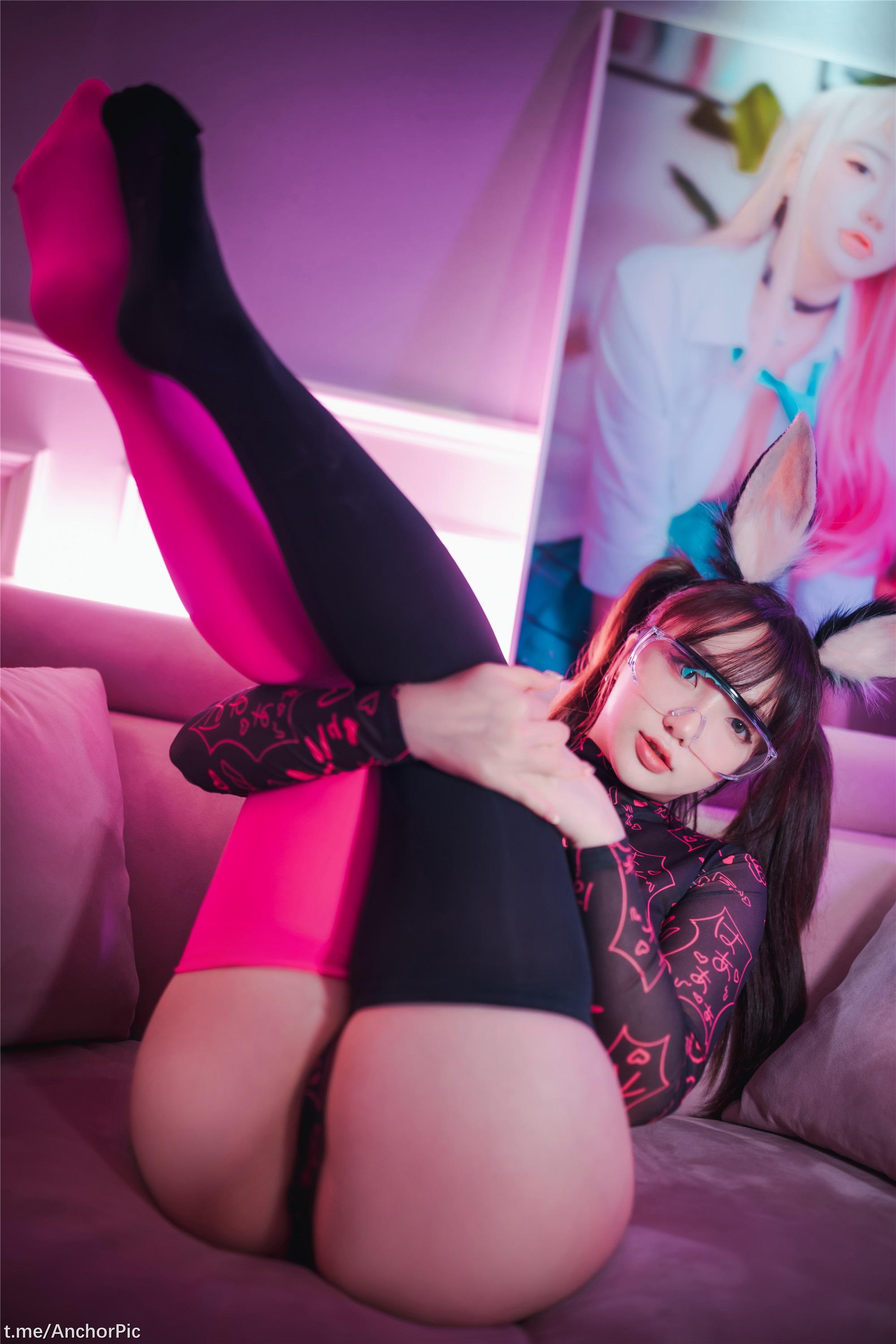 DJAWA Photo – ソン・イェウン: レトロ ゲーミング ガール 133P