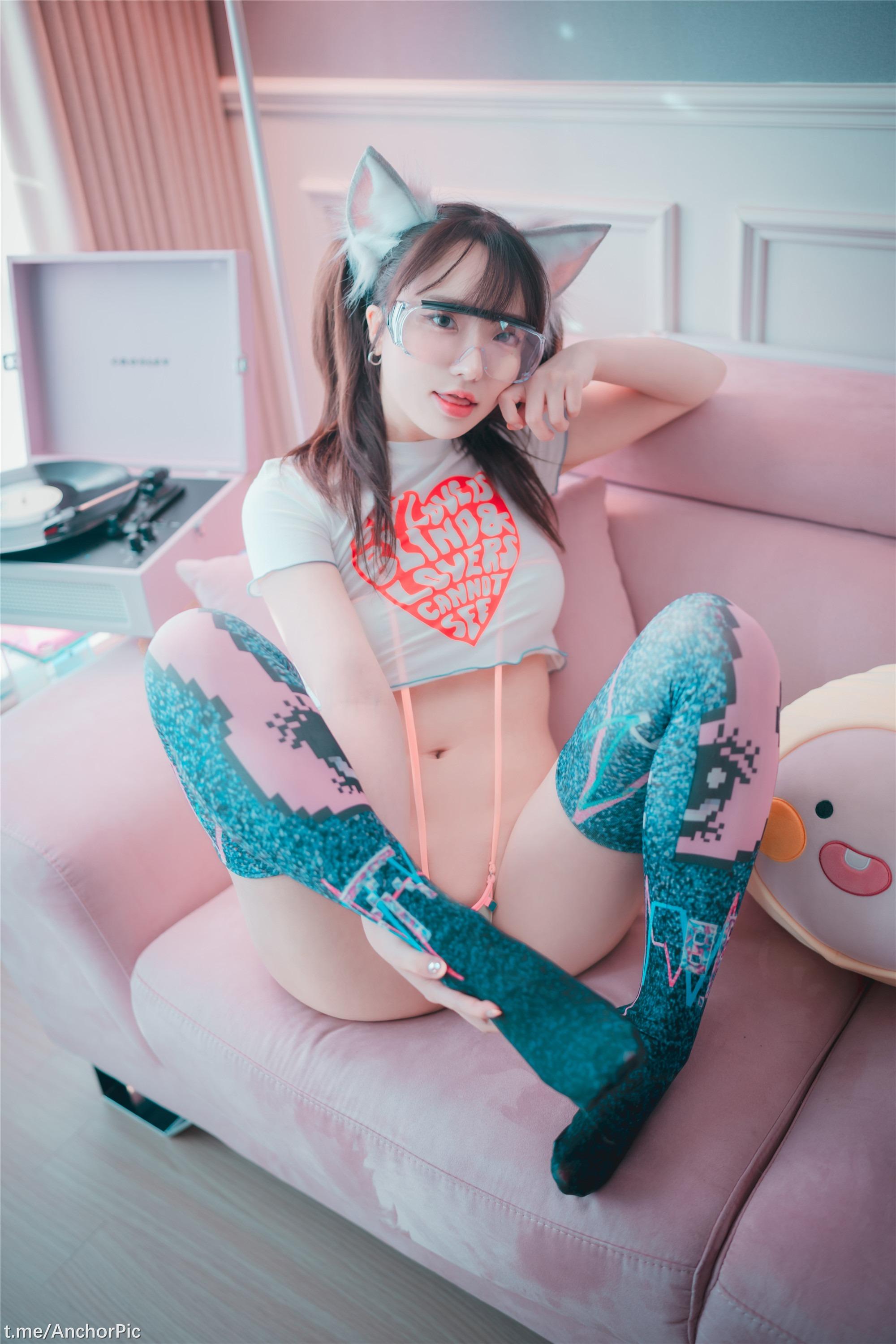ดีจาวา โฟโต้ – Son Ye-Eun (손예은): สาวเกมย้อนยุค 133P