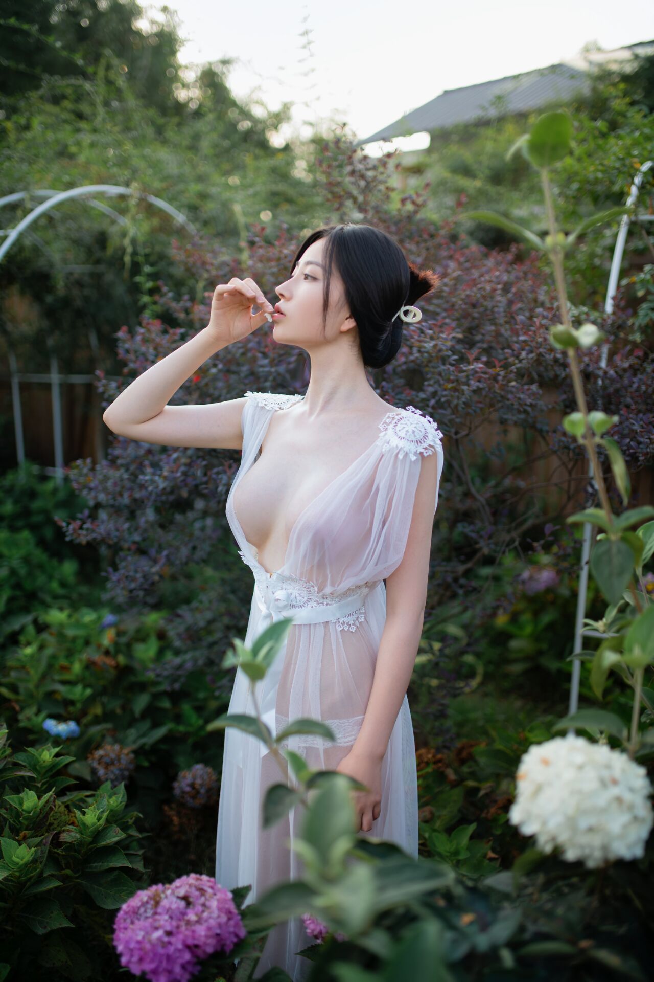 年年《神明之女》