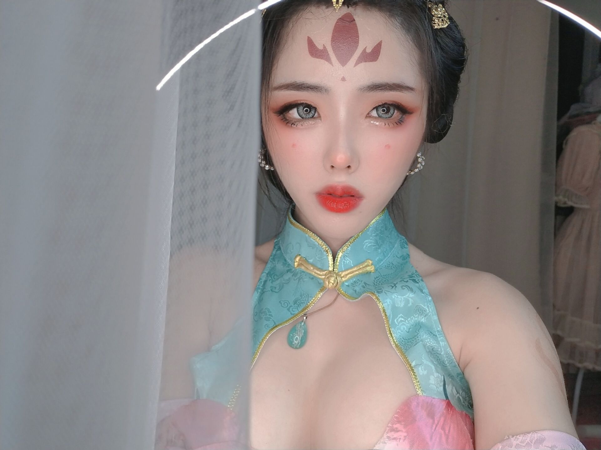 โลหะผสมไทเทเนียมติติ 《หยาง หยู่หวน》