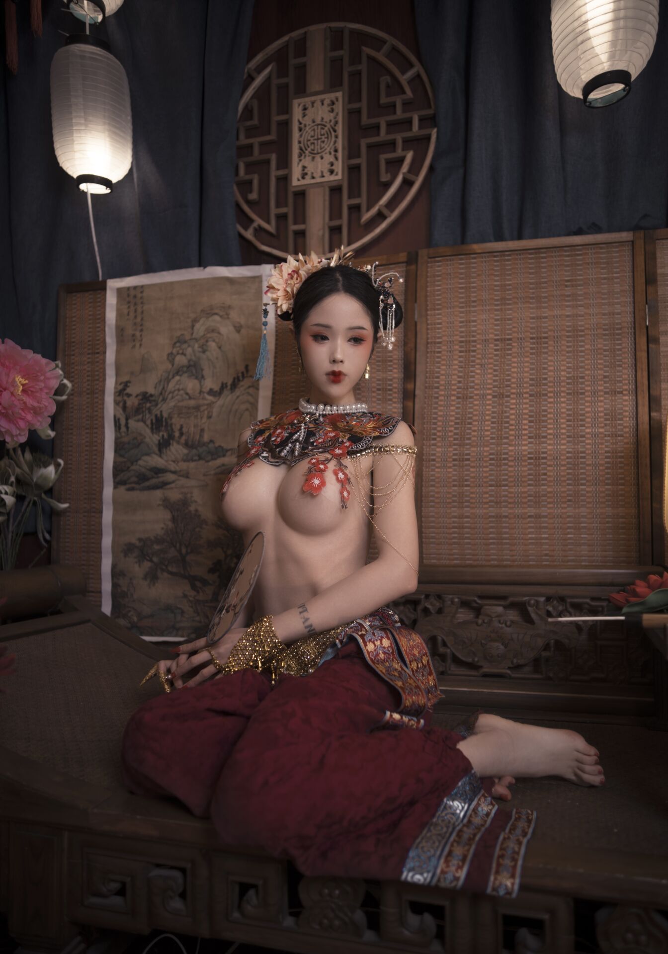 Titanium alloy TiTi: Qing Palace Costumes