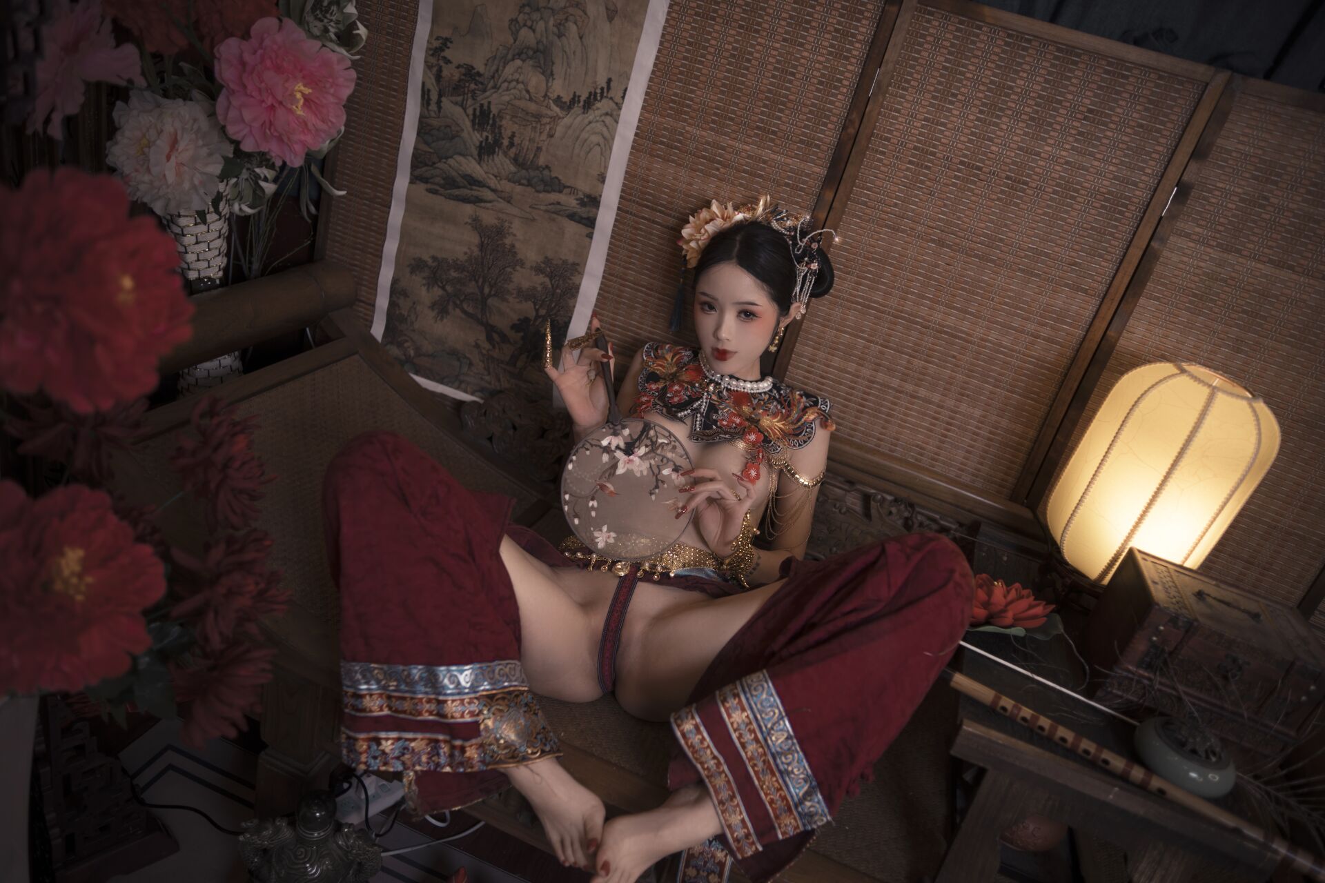 Titanium alloy TiTi: Qing Palace Costumes