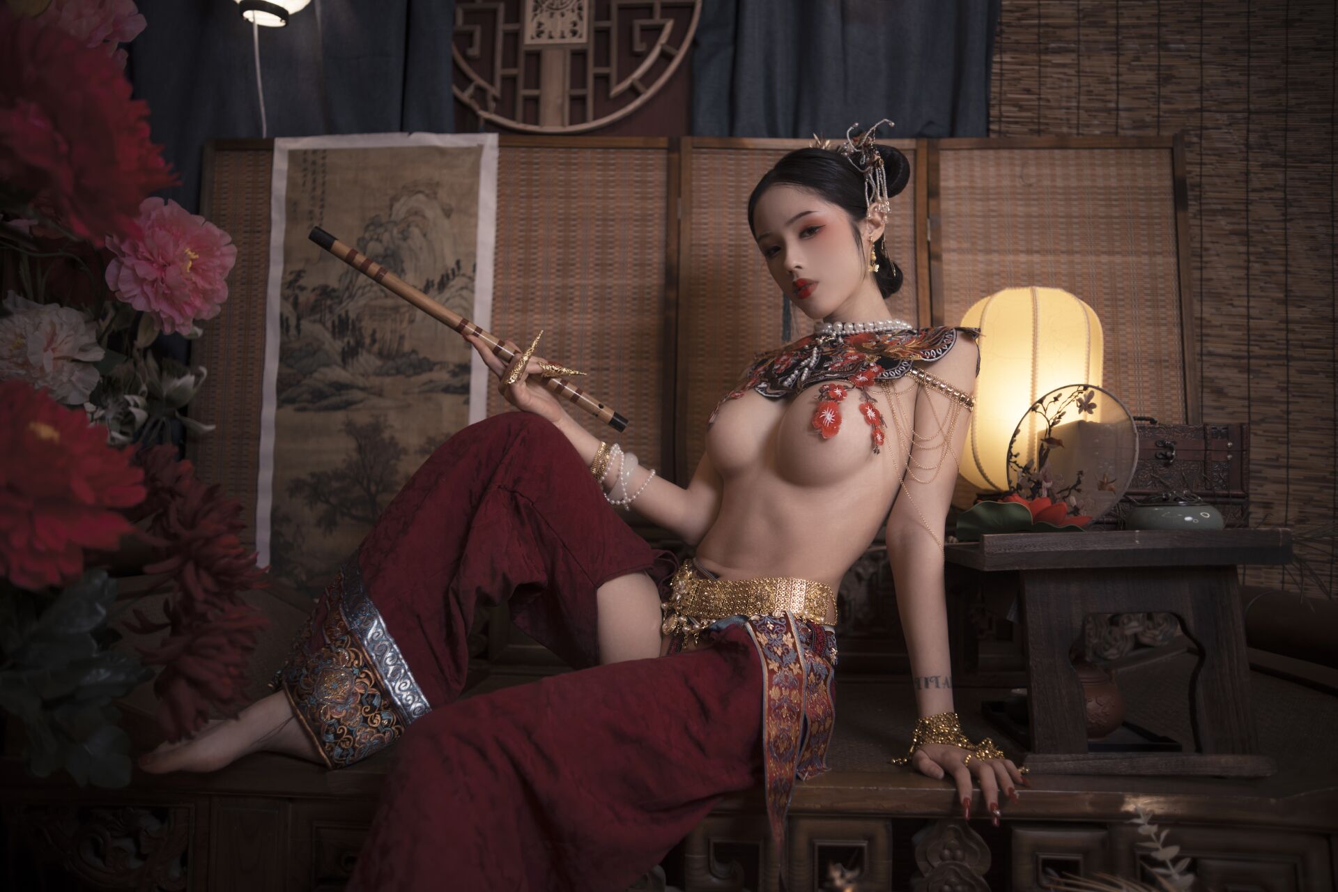 Titanium alloy TiTi: Qing Palace Costumes