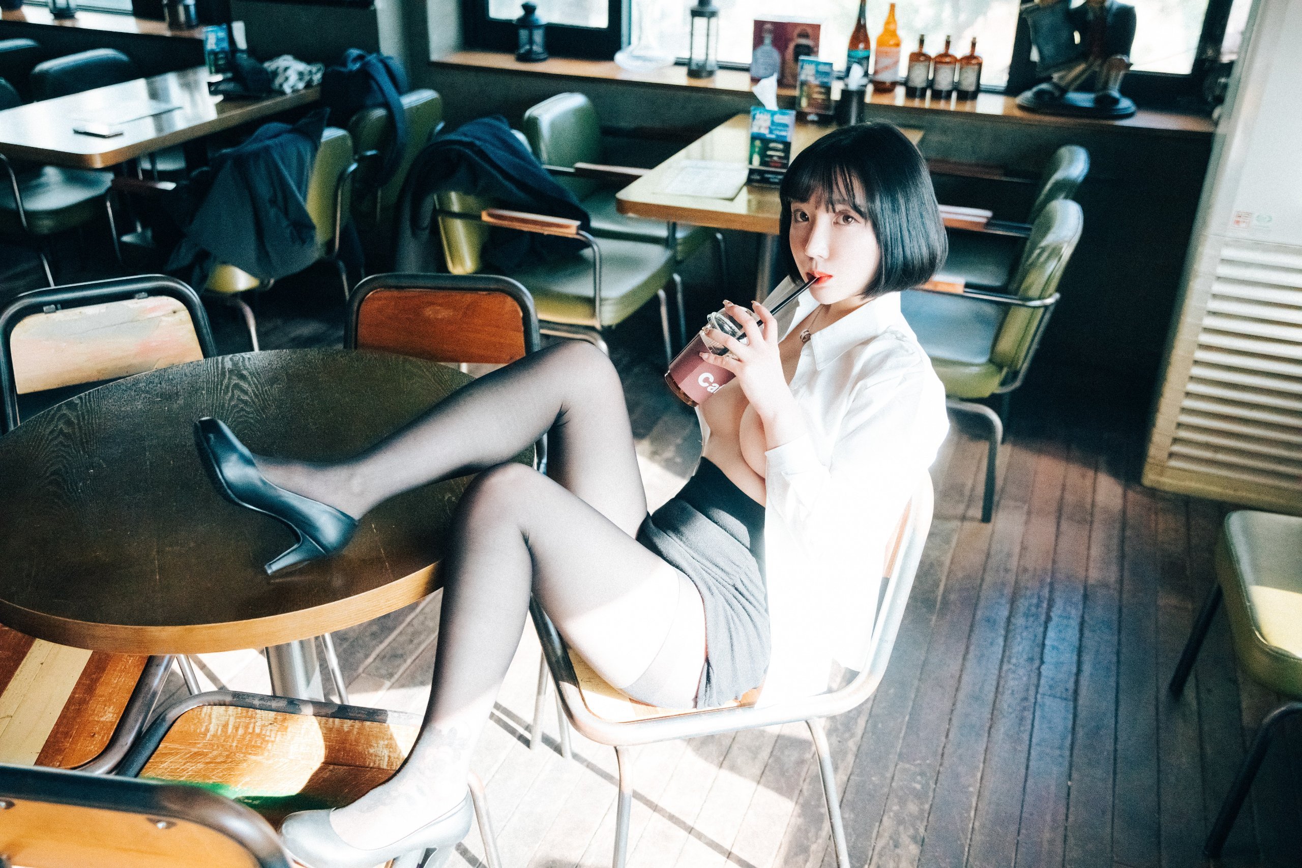 LOOZY] Ye Eun - Tainted Love Bar