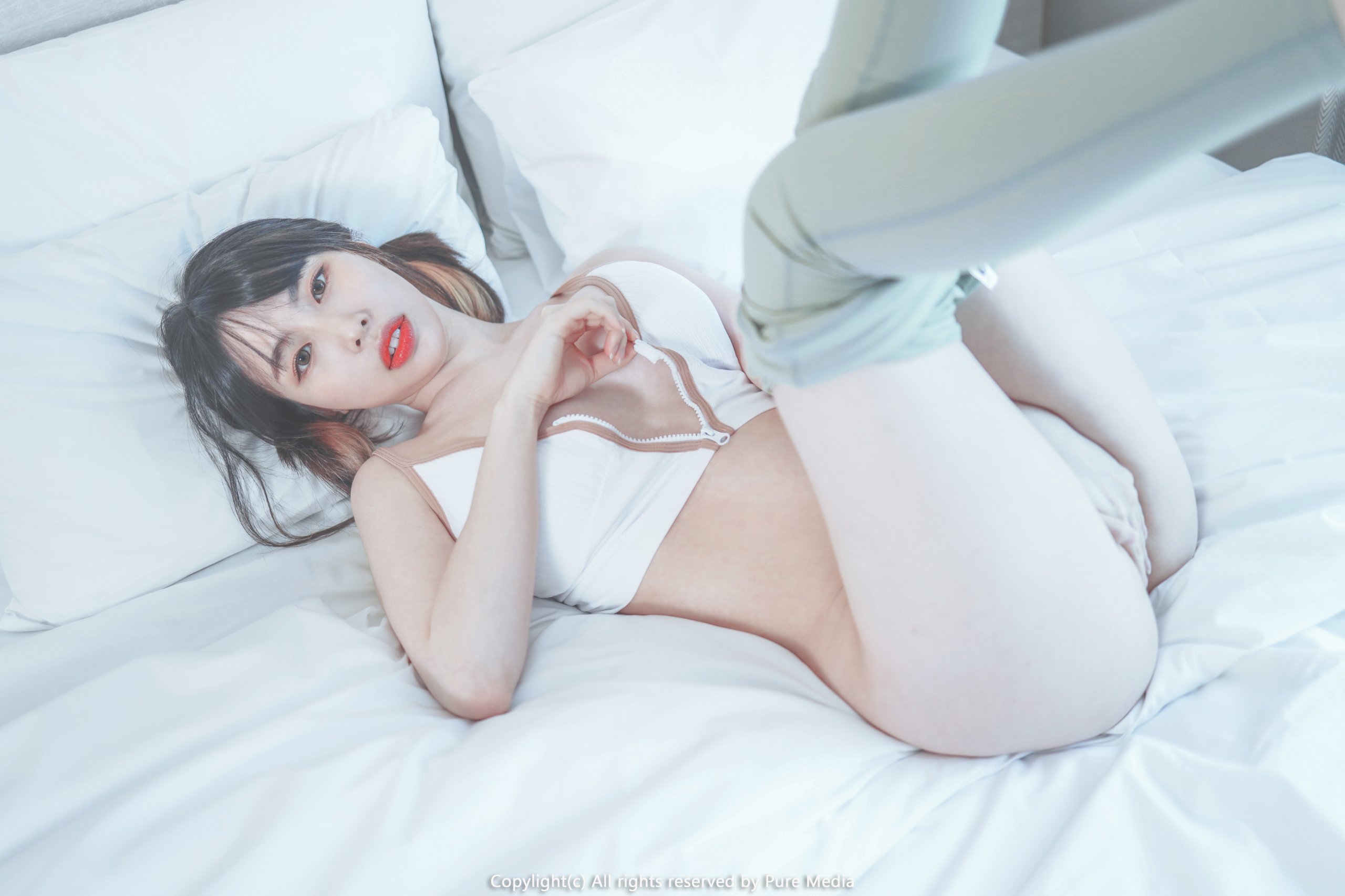 Pure Media 第103卷 Uhye (李裕惠)