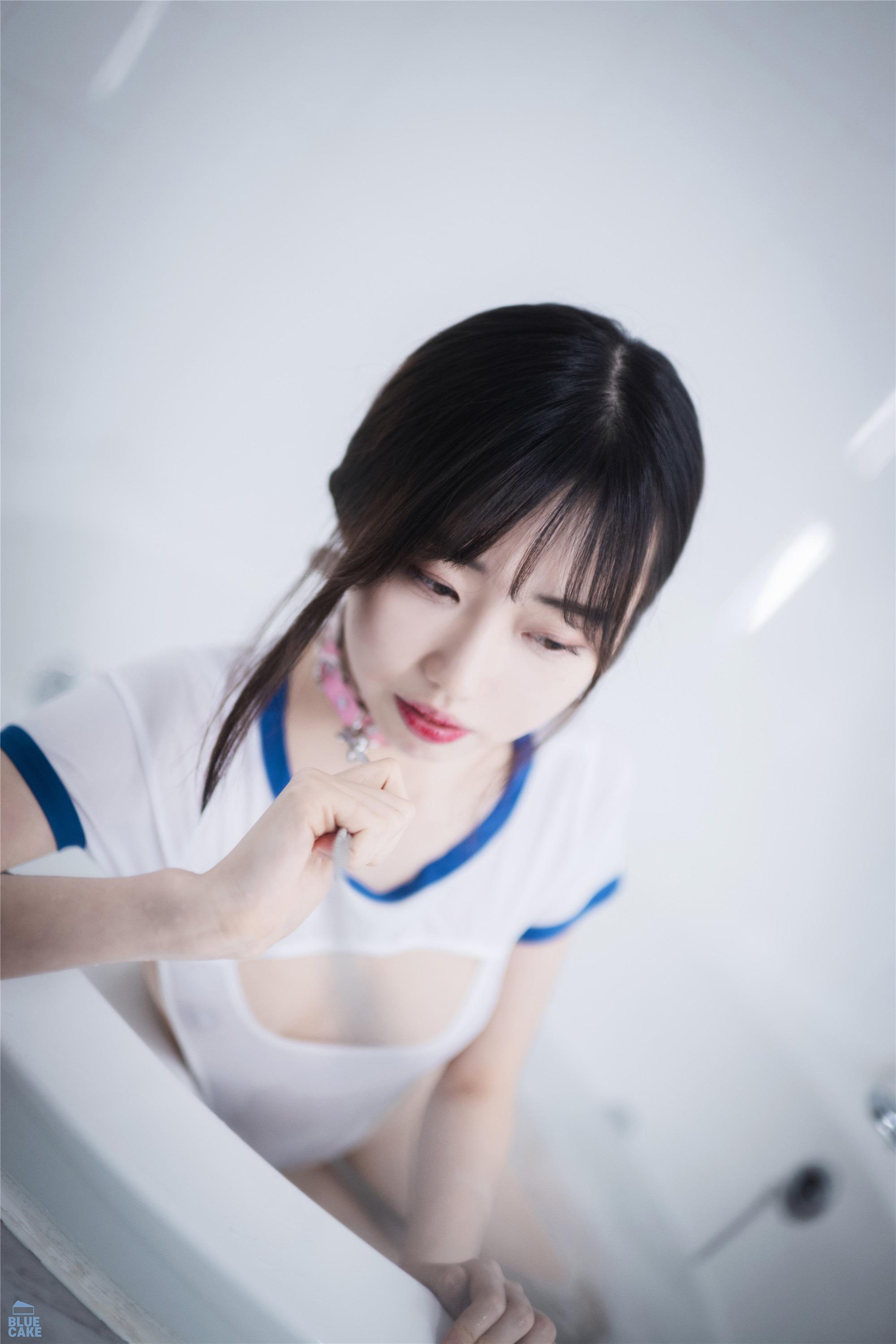[BLUECAKE] Kim Ji won (김지원) 72P