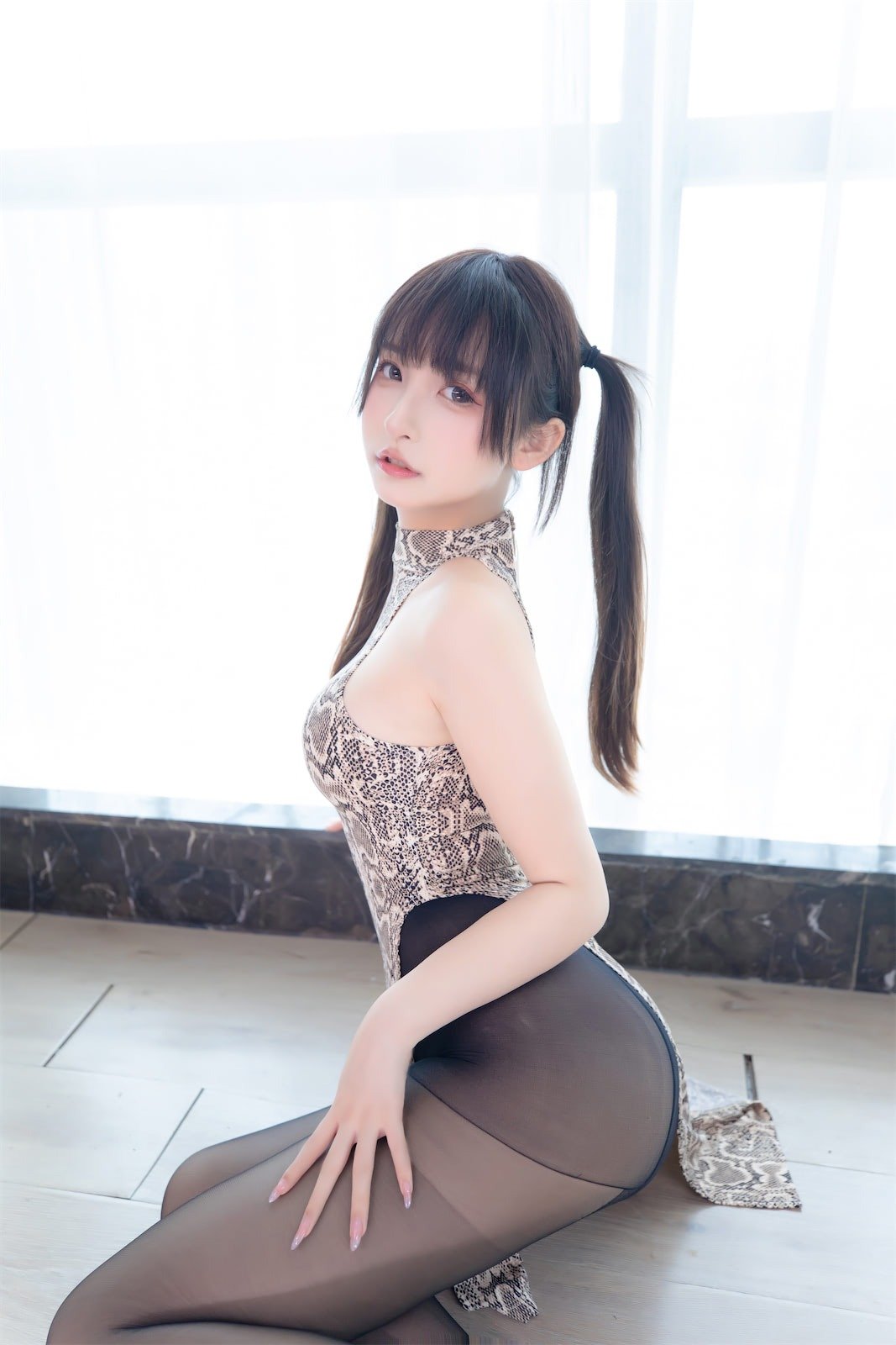 神楽坂真冬 - 蟒纹旗袍