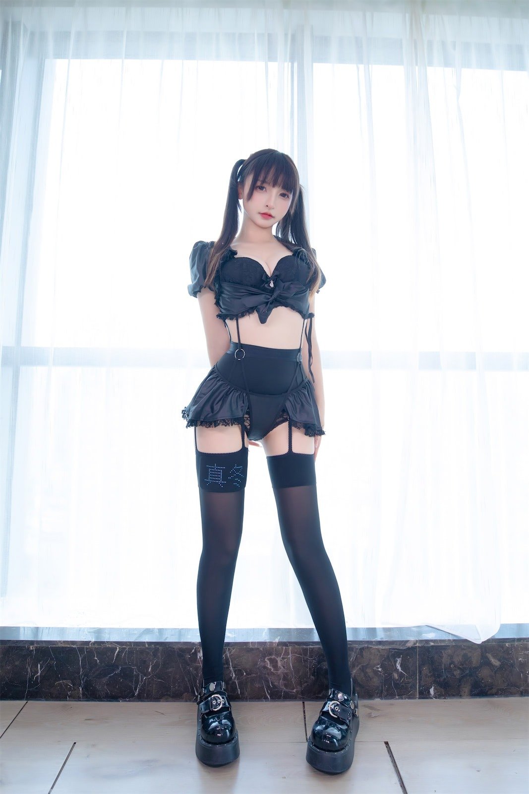 神楽坂真冬 - 足底星光