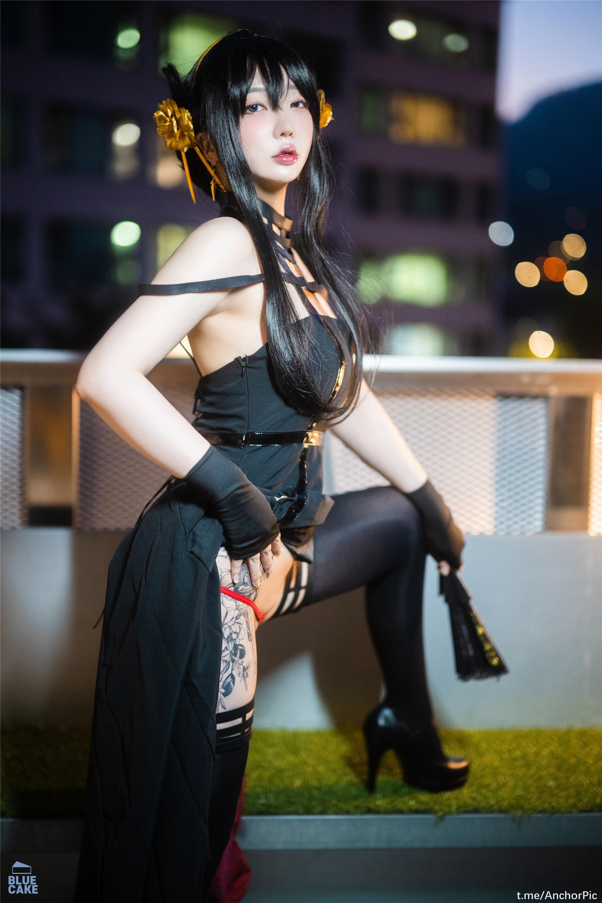 [BLUECAKE] Son Ye-Eun (손예은) - Black Rose RED+ 131P