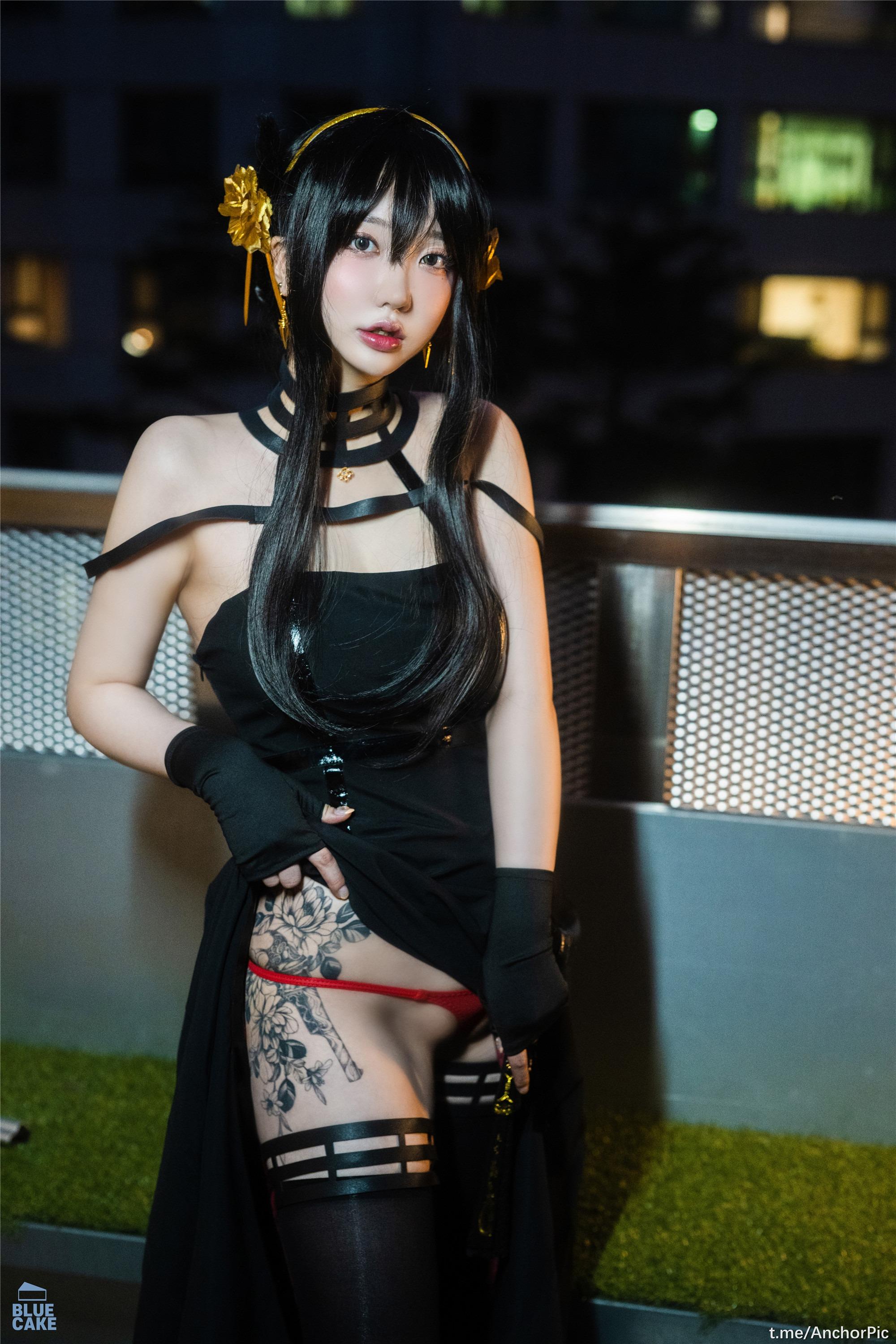 [BLUECAKE] Son Ye-Eun (손예은) - Black Rose RED+ 131P