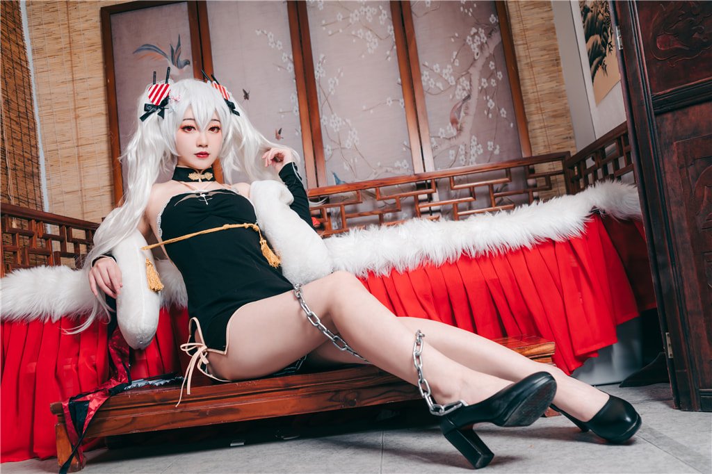 Đào Mặc - Ma Cà Rồng Áo Qipao