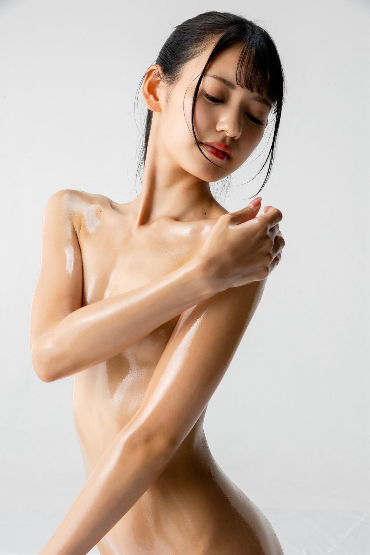 Absolute See-Through Shiny Pose Book Yatsugake Umi