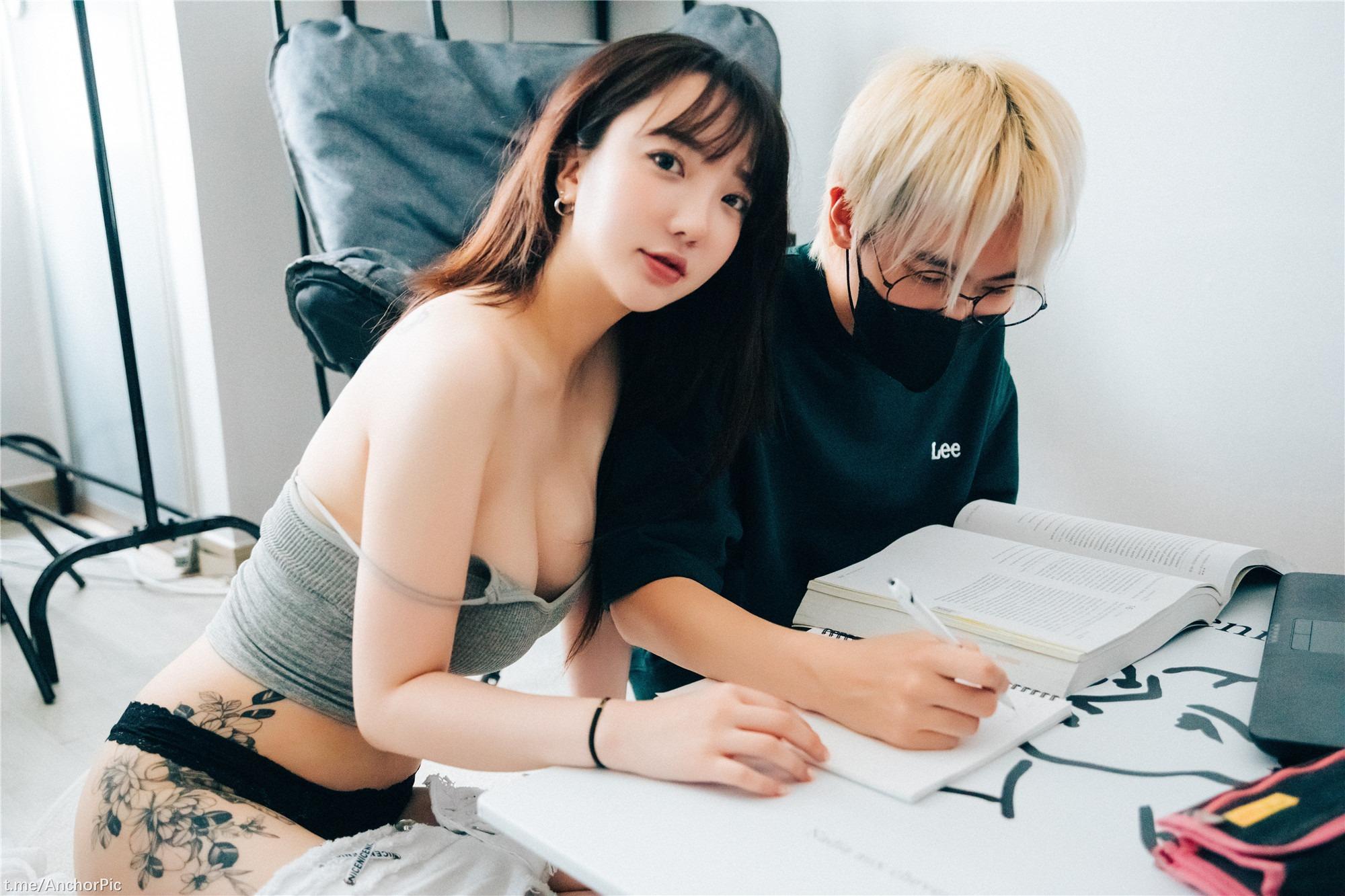 [Loozy] Son Ye-Eun (손예은) - Private Tutor + S.Ver 144P