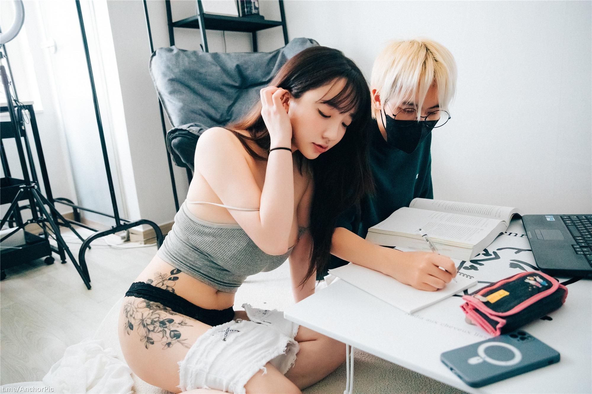 [Loozy] Son Ye-Eun (손예은) - Private Tutor + S.Ver 144P