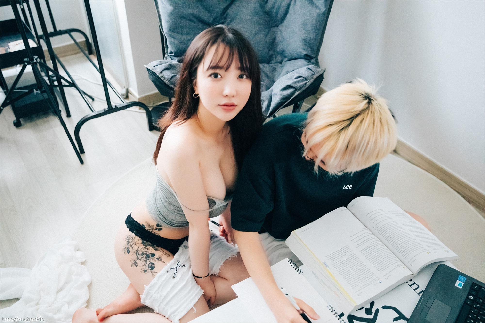 [Loozy] Son Ye-Eun (손예은) - Private Tutor + S.Ver 144P