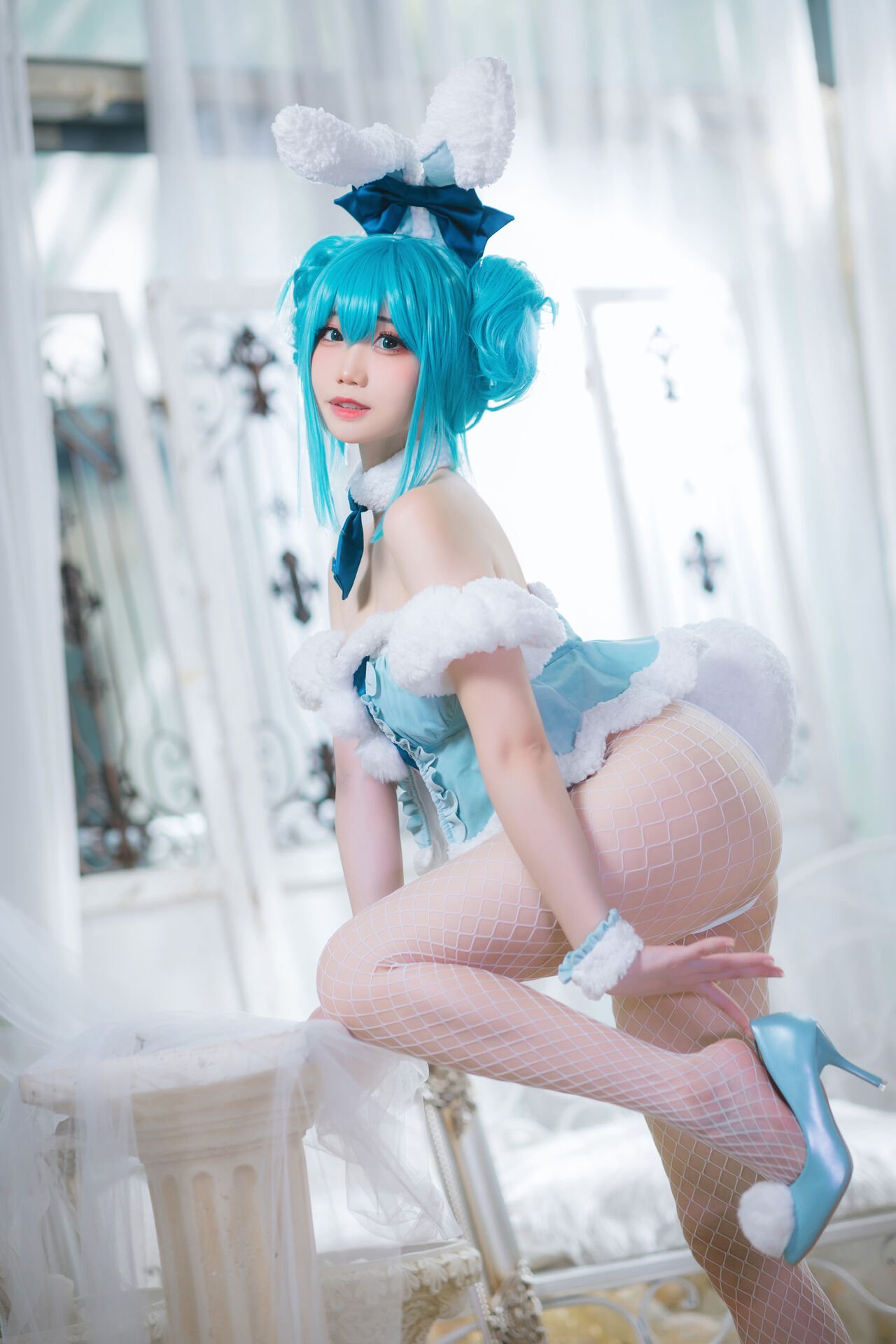 Men Men - Hatsune Bunny Girl