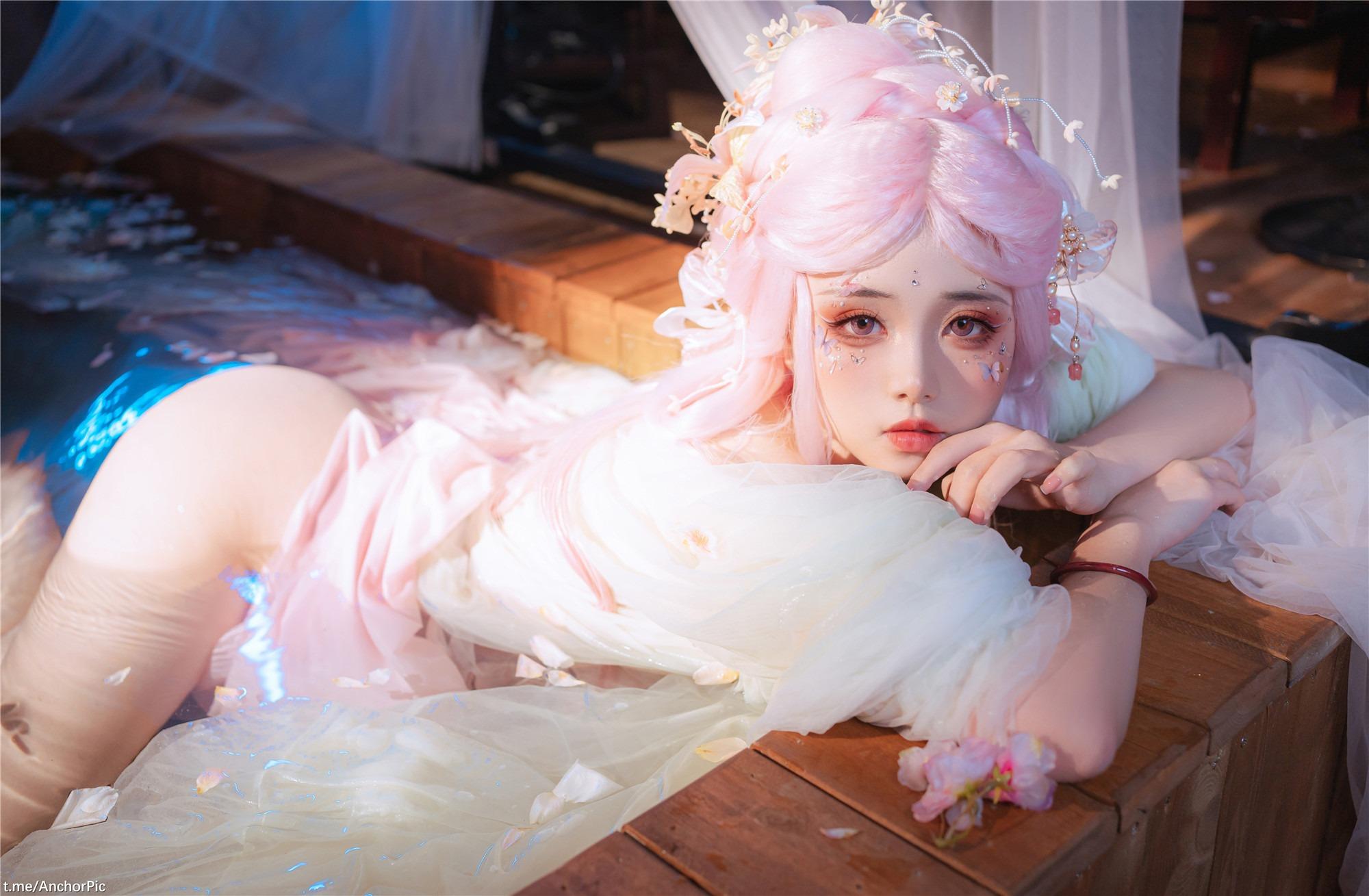 喵小吉 – 临江仙 81P