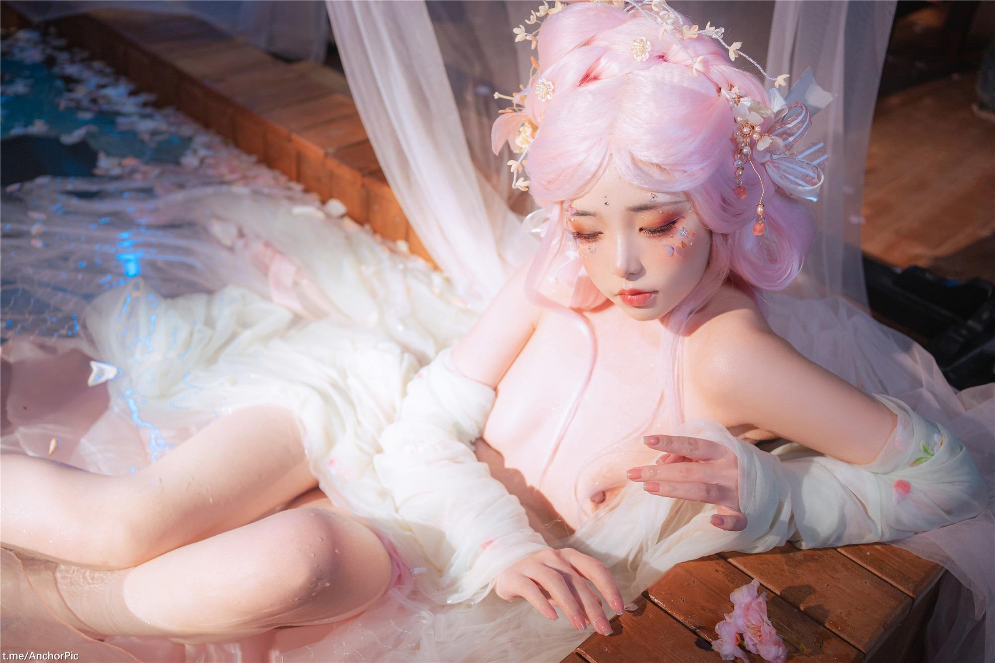 喵小吉 – 临江仙 81P