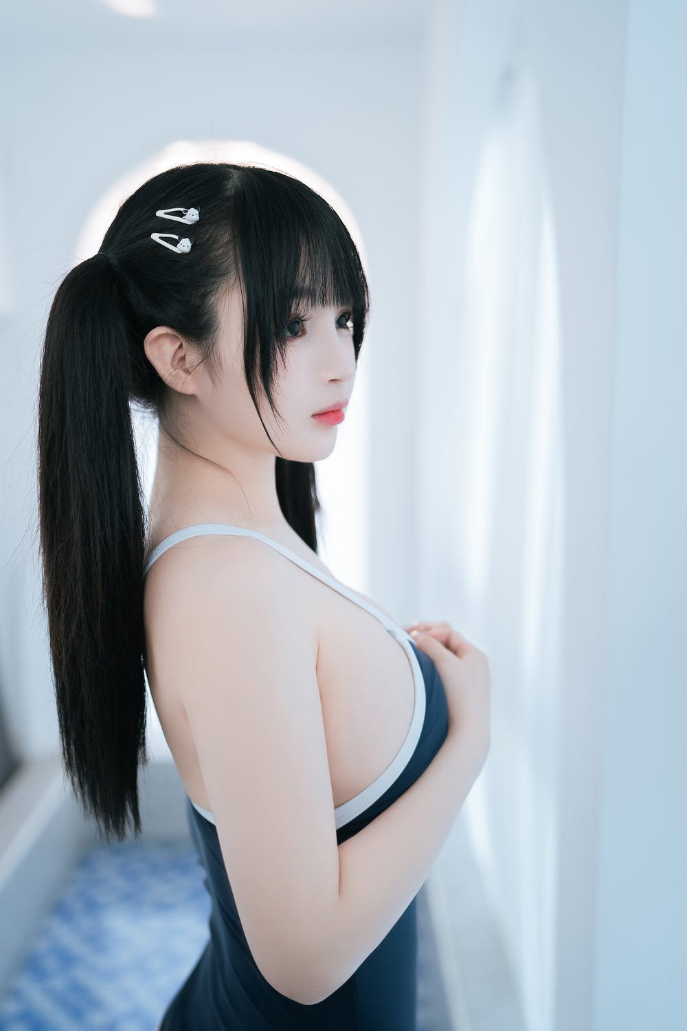 Sakurai Ningning - Tất trắng đồ bơi trường học