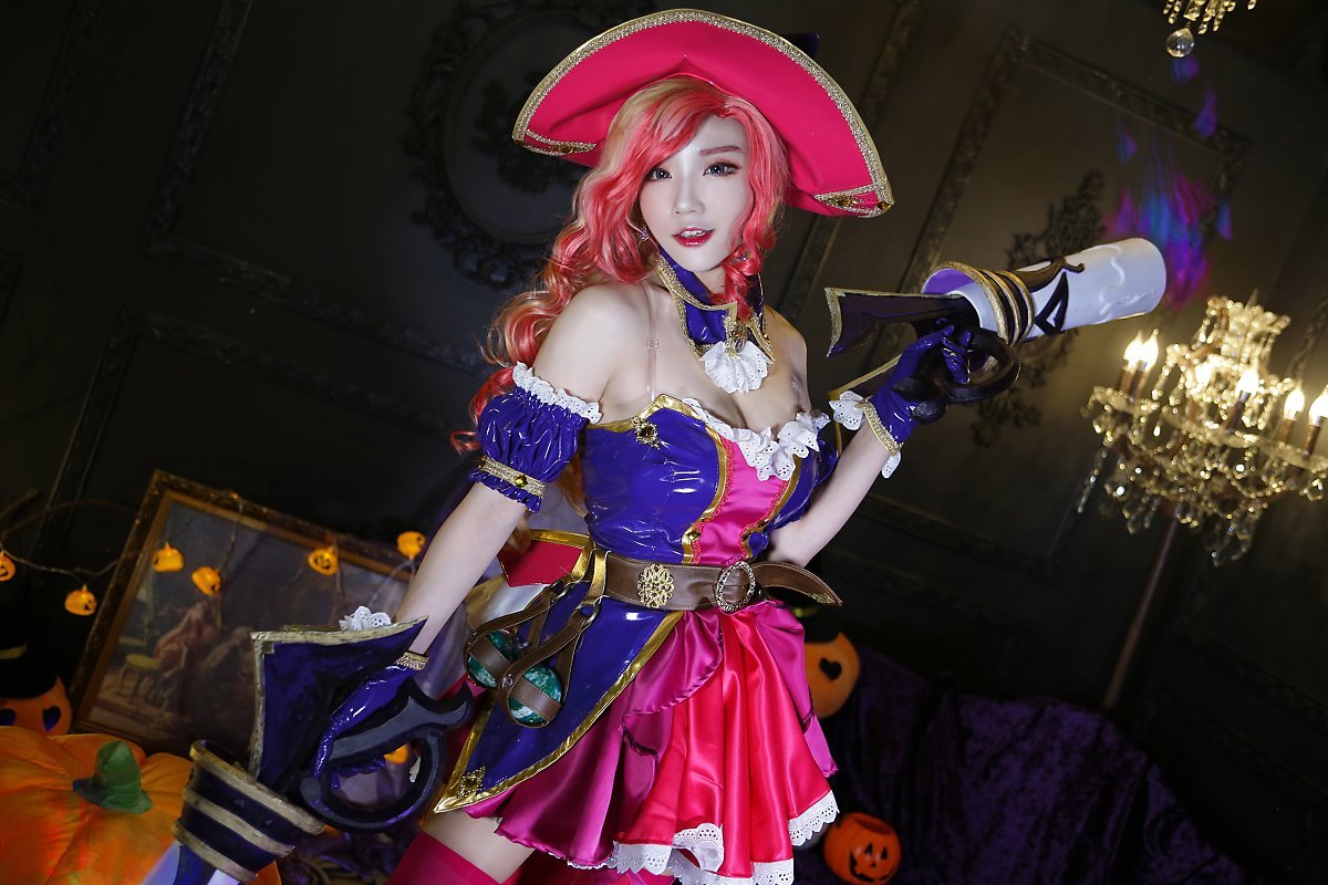 コスプレイヤー - アザ ミユコ