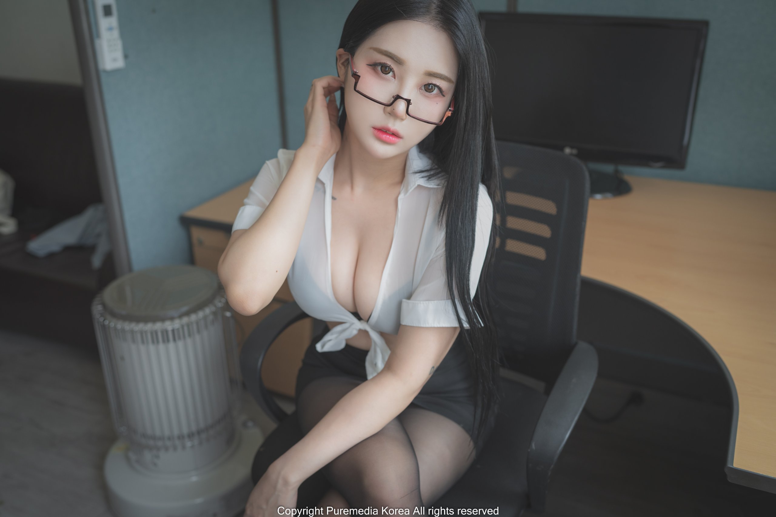퓨어 Vol.182 - 보미 - 보미스트리의 사무실