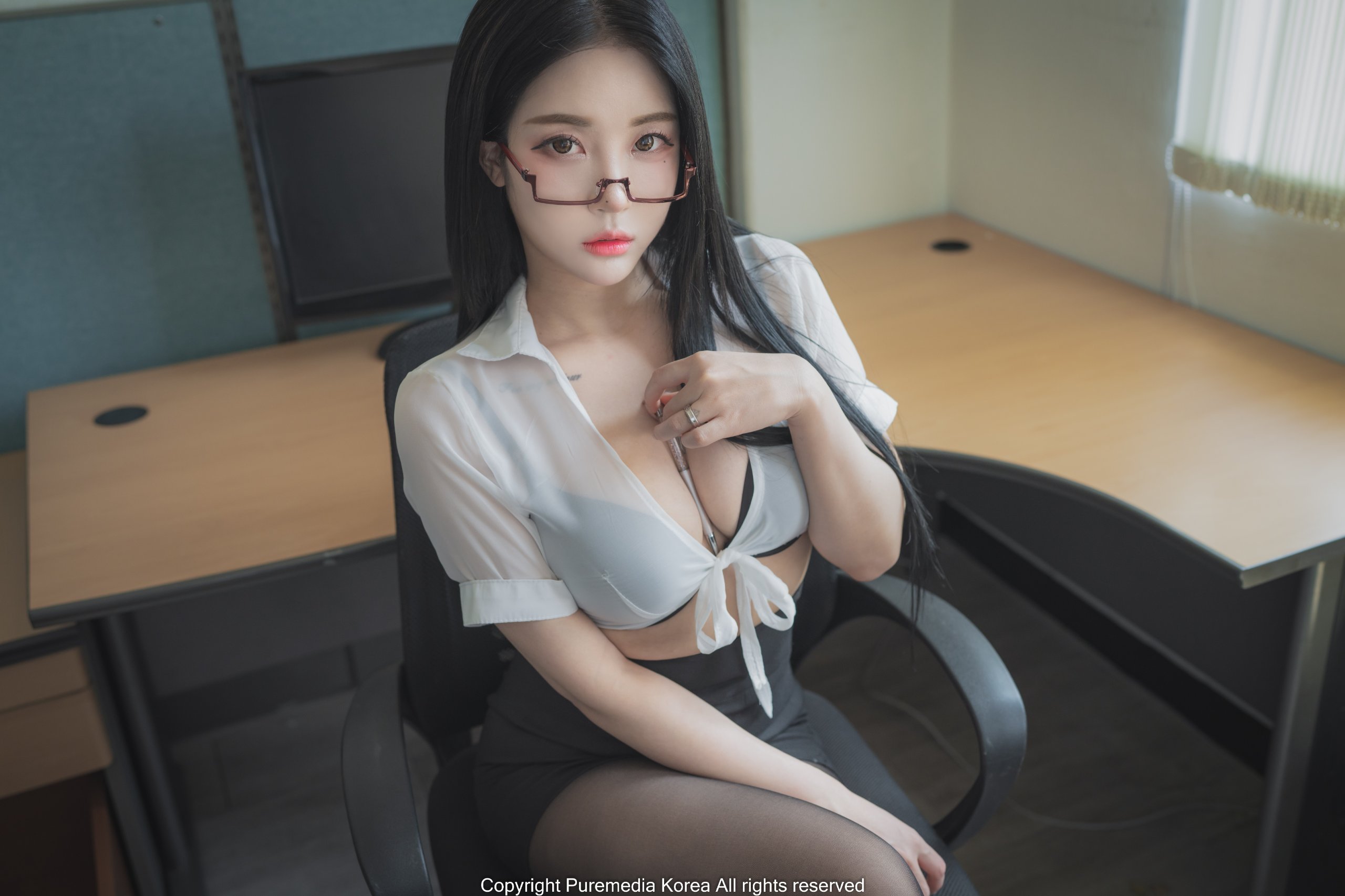 퓨어 Vol.182 - 보미 - 보미스트리의 사무실