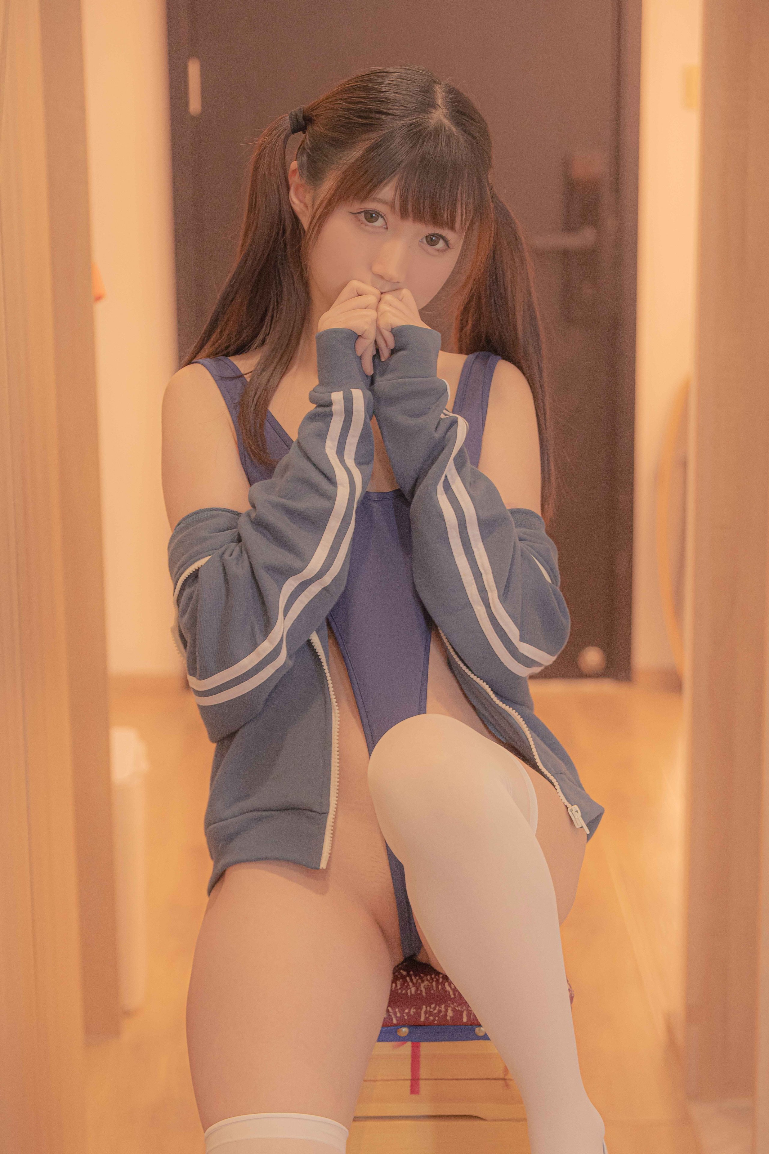 [Nagisa魔物喵] セクシーな水着