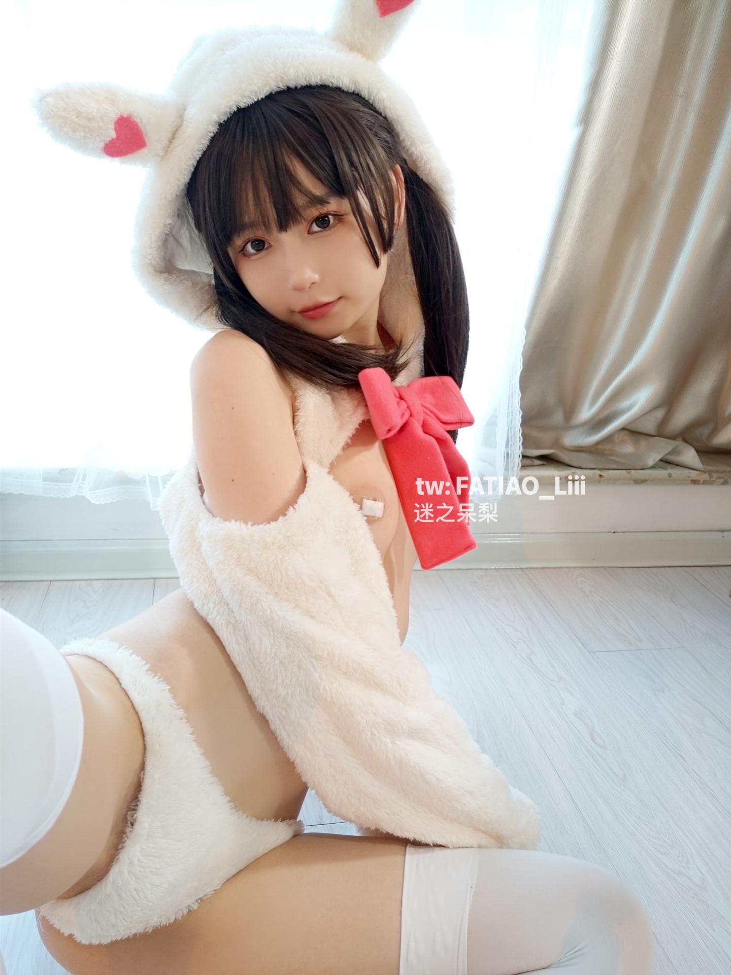 ฟาเทราเซี่ยวนู (มิ้ช ได่ เหลย) NO.24 แต่งตัวเป็นกระต่ายสอง
