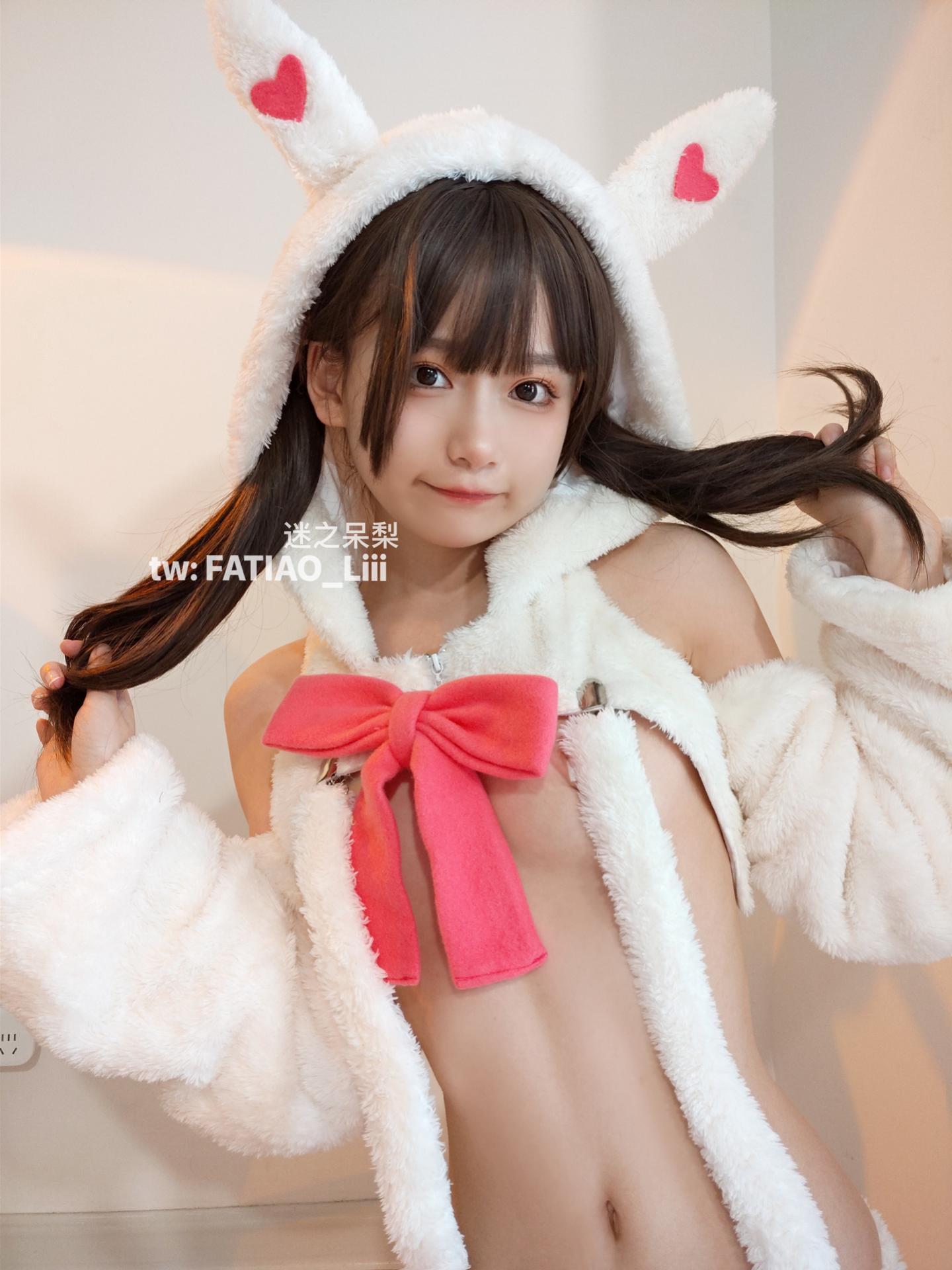 ฟาเทราเซี่ยวนู (มิ้ช ได่ เหลย) NO.24 แต่งตัวเป็นกระต่ายสอง