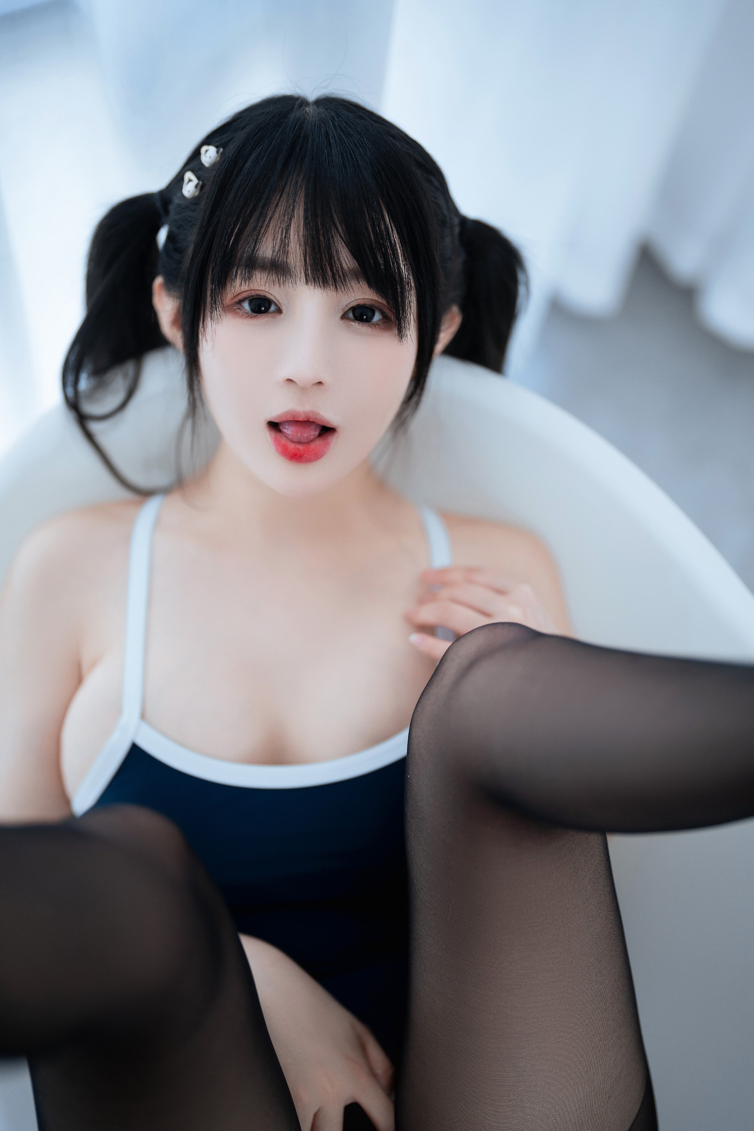 桜井ニンニン - ブラックシルクセイフク