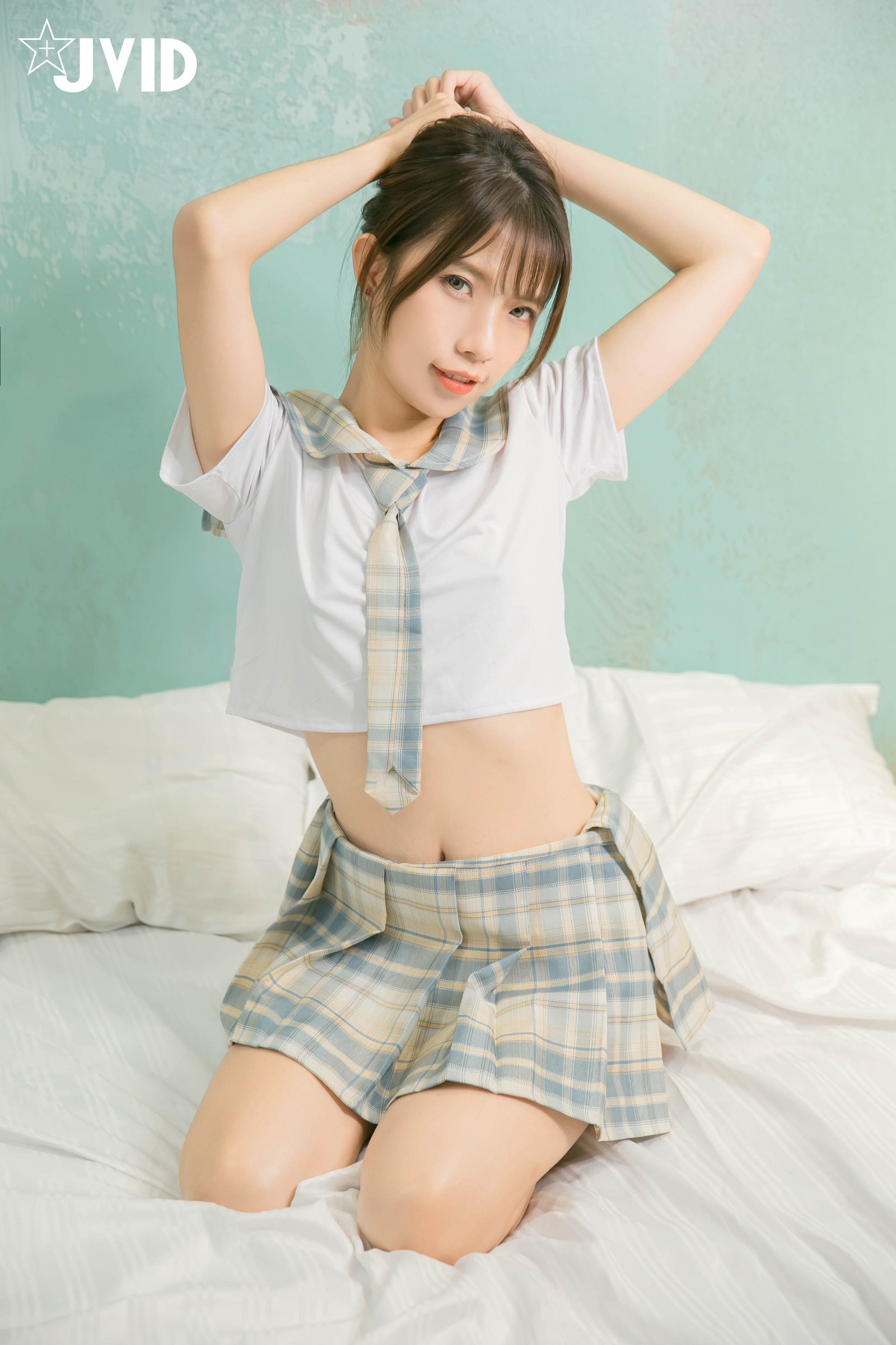 Xia Xiaoxi夏小希 – [JVID] A pure female student who ran away from home (P)
