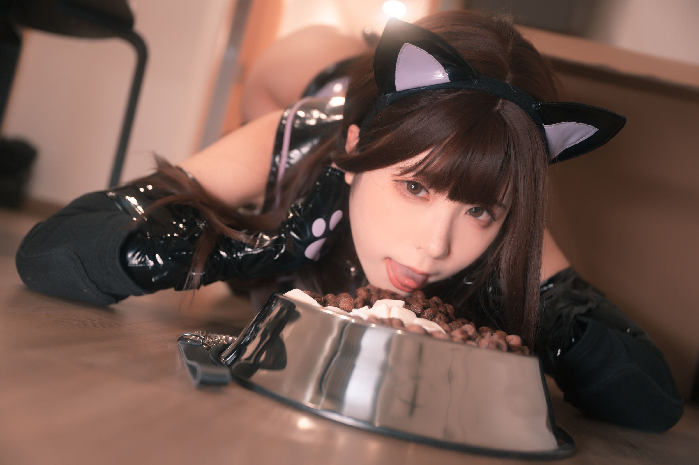 Quan Ran is a bit hungry - No. 002 Bound Cat Cat