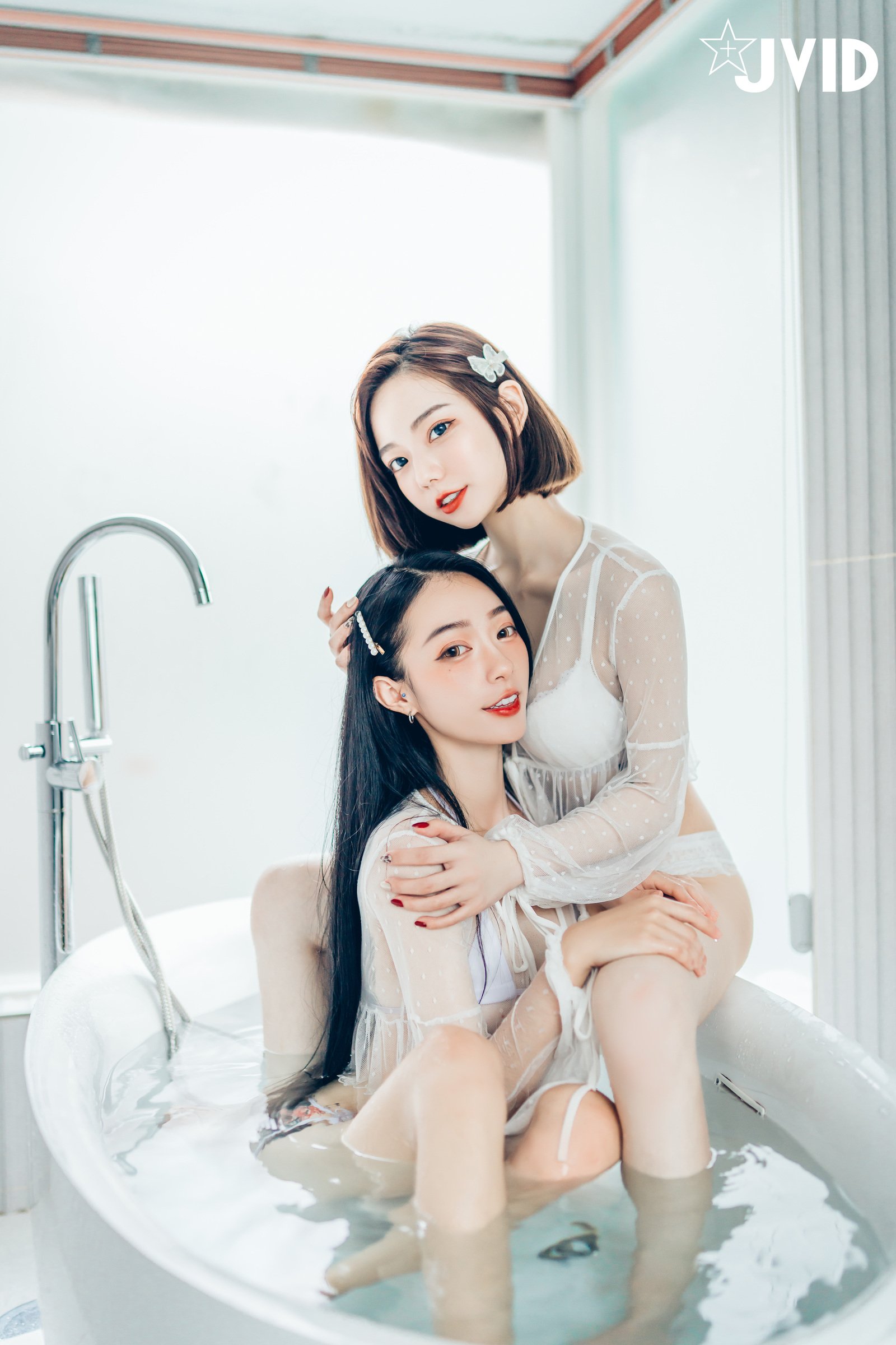 Piao Piao+Chuchu0526 -Spend Valentine s Day with the goddess sisters (P)